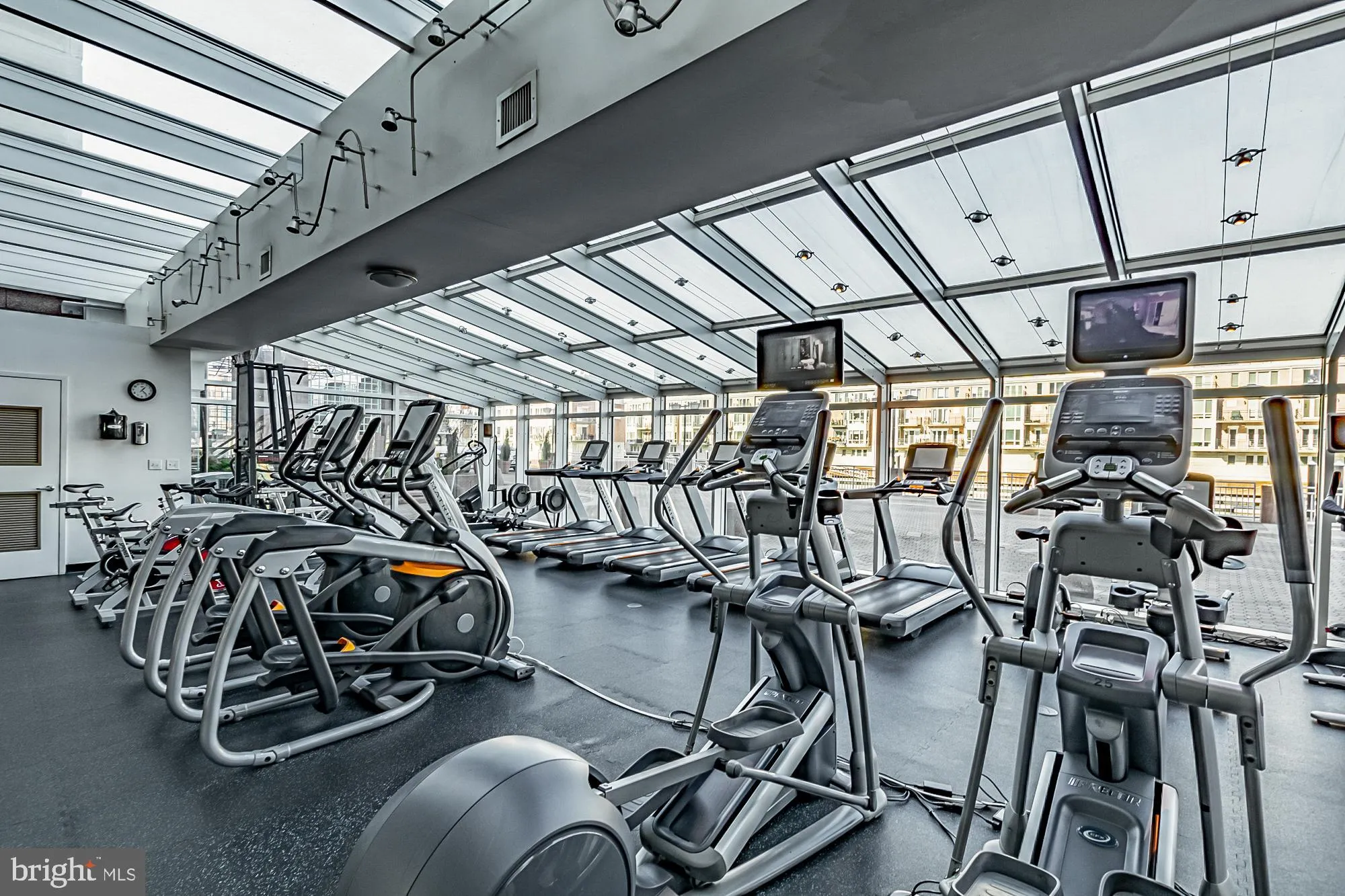 Baltimore, Maryland 21230, United States, 1 Bedroom Bedrooms, ,2 BathroomsBathrooms,Residential,Active,99748