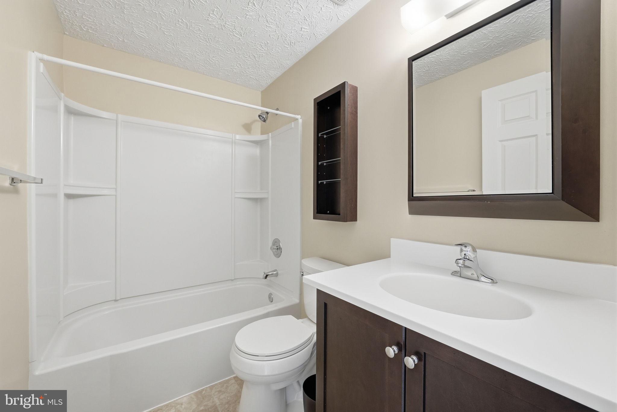 WHITFIELD GREEN - Residential
