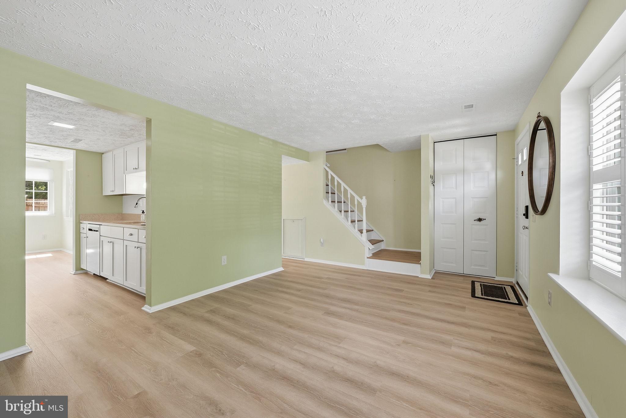 WHITFIELD GREEN - Residential