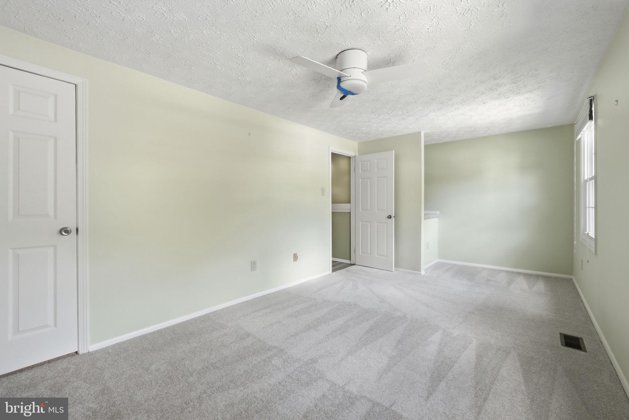 WHITFIELD GREEN - Residential