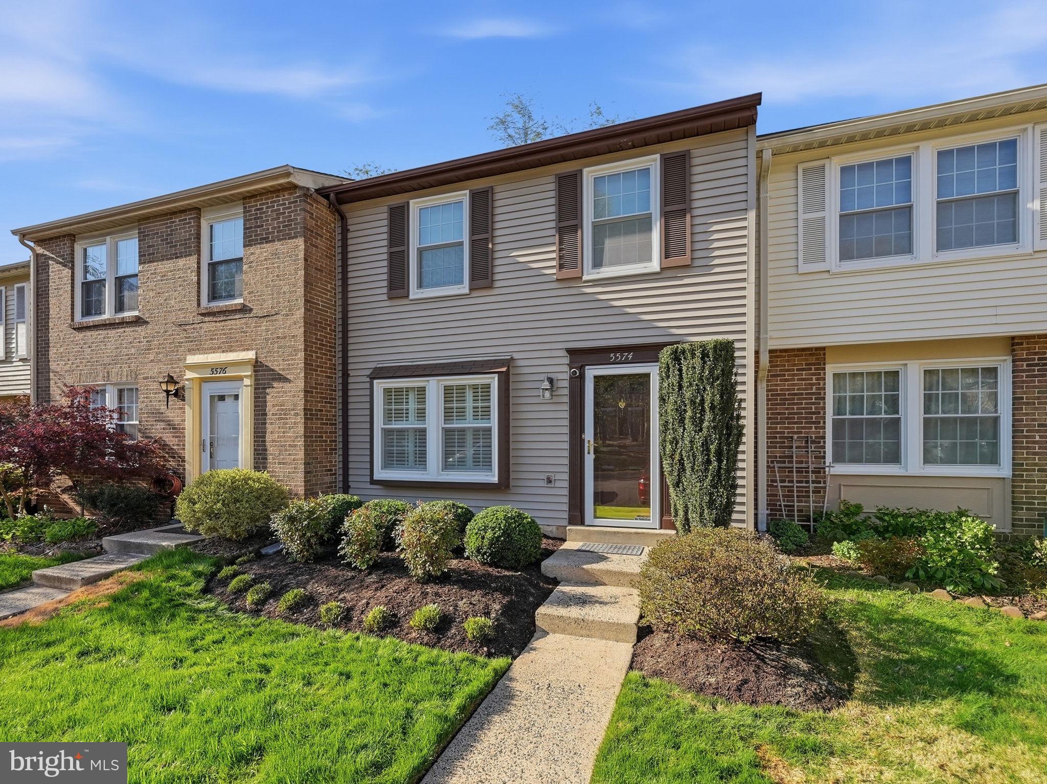 5574 CAITHNESS COURT