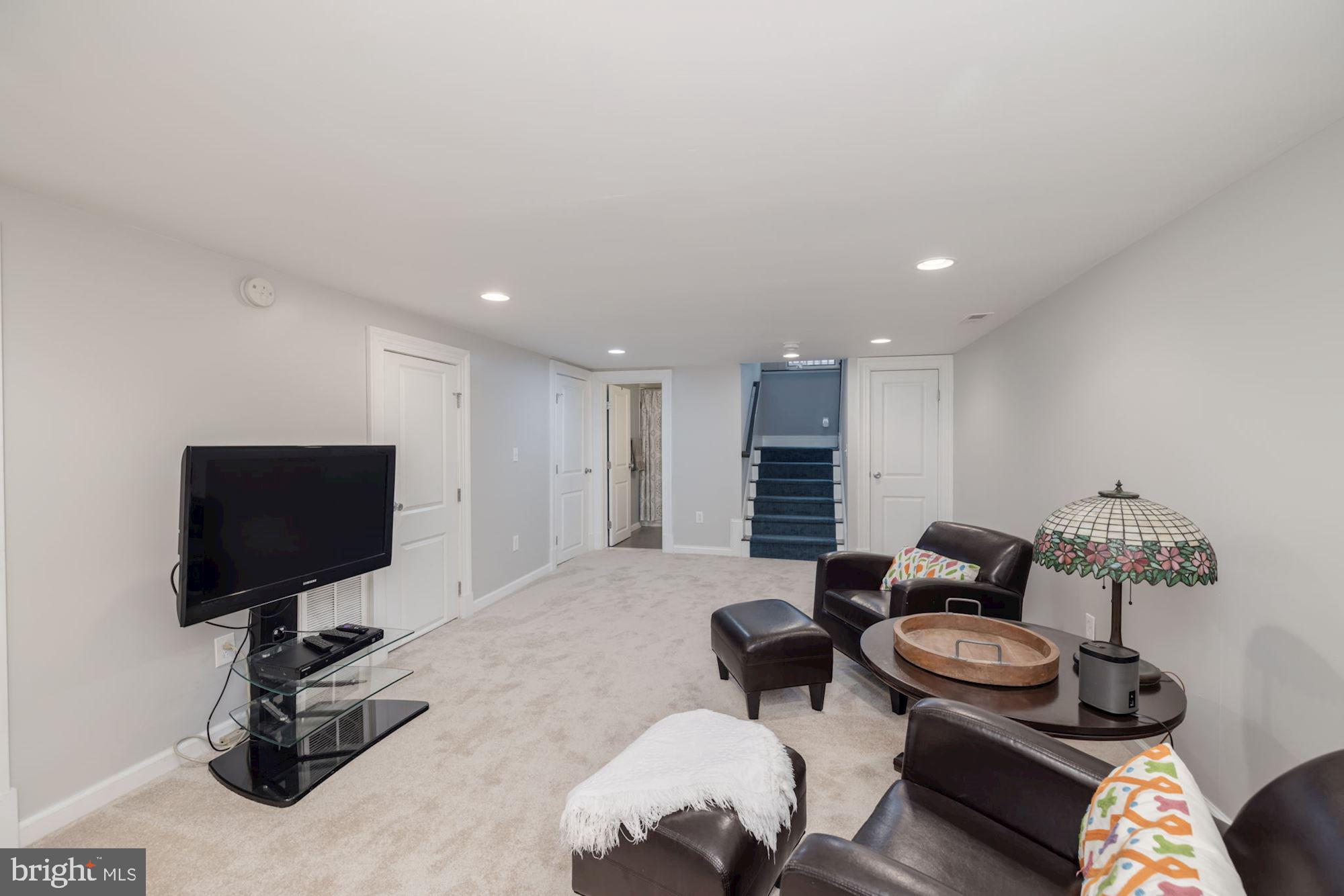 GEORGETOWN VILLAGE - Residential