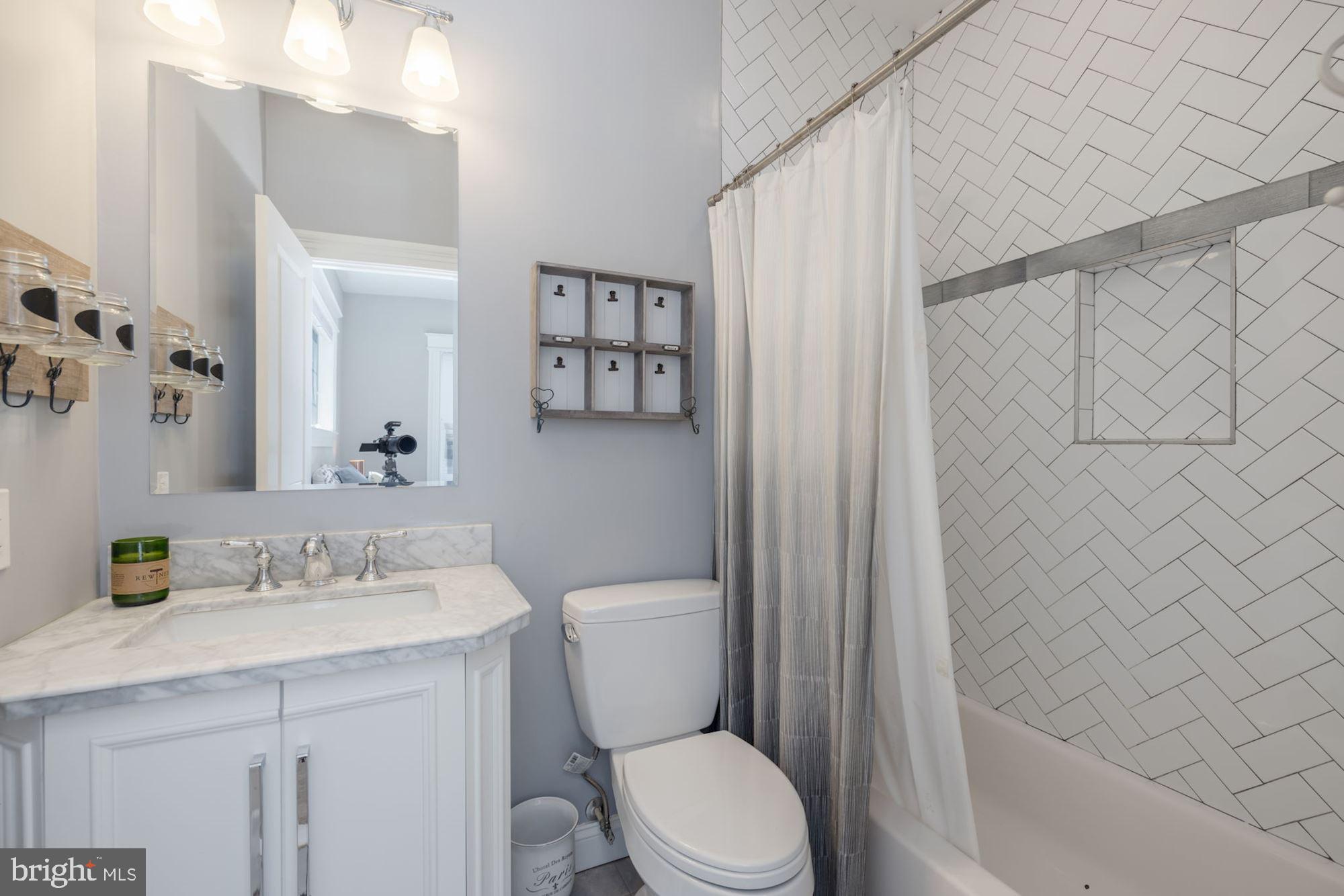 GEORGETOWN VILLAGE - Residential