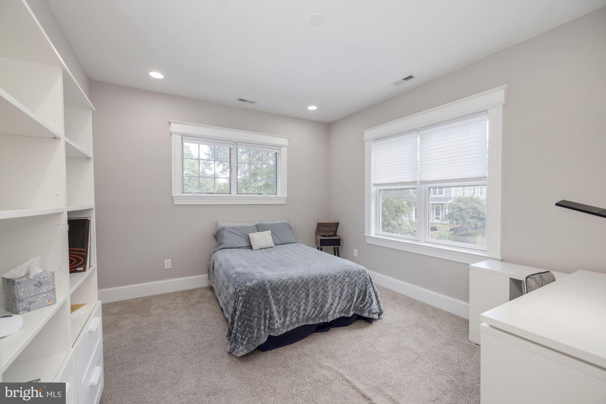 GEORGETOWN VILLAGE - Residential