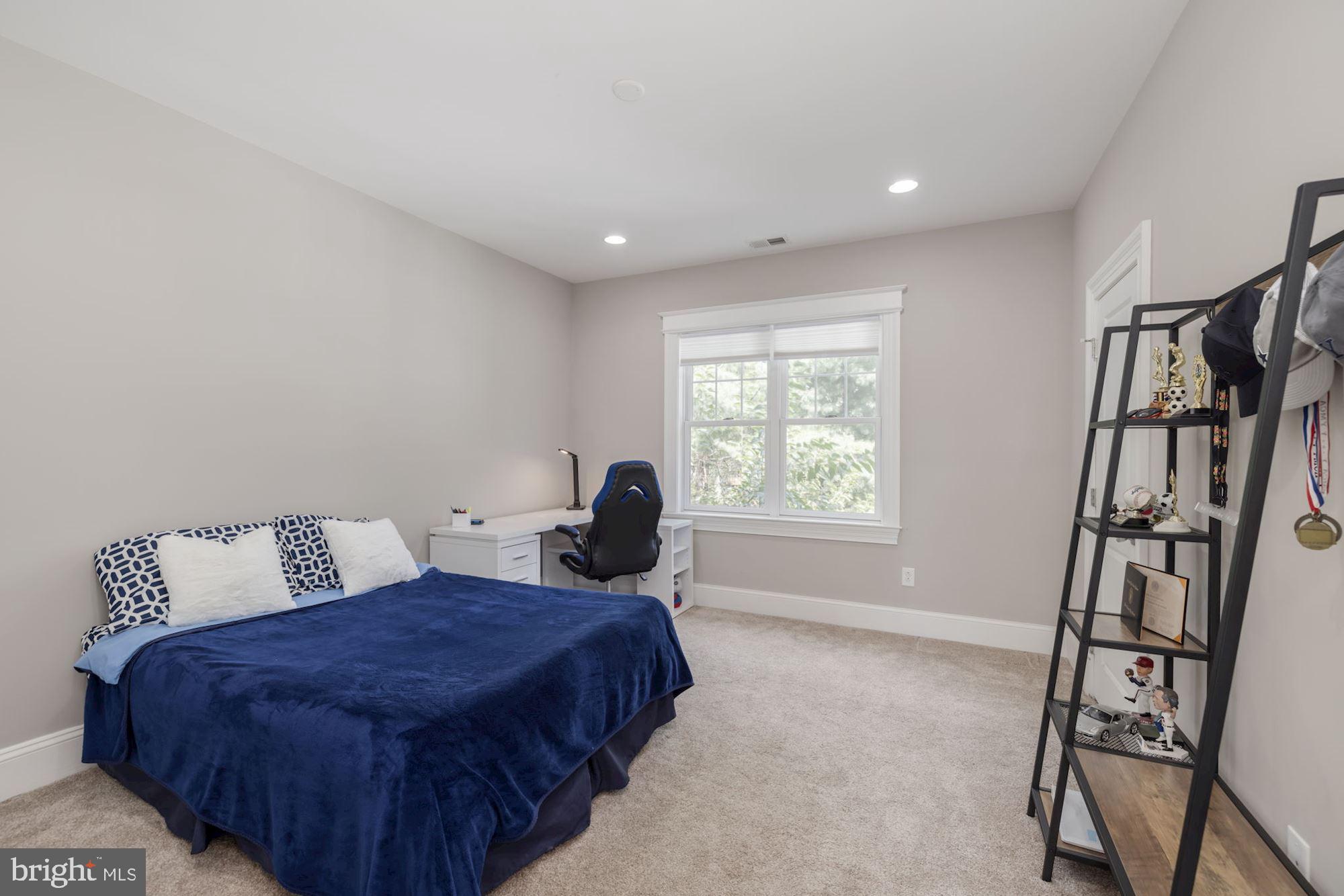 GEORGETOWN VILLAGE - Residential