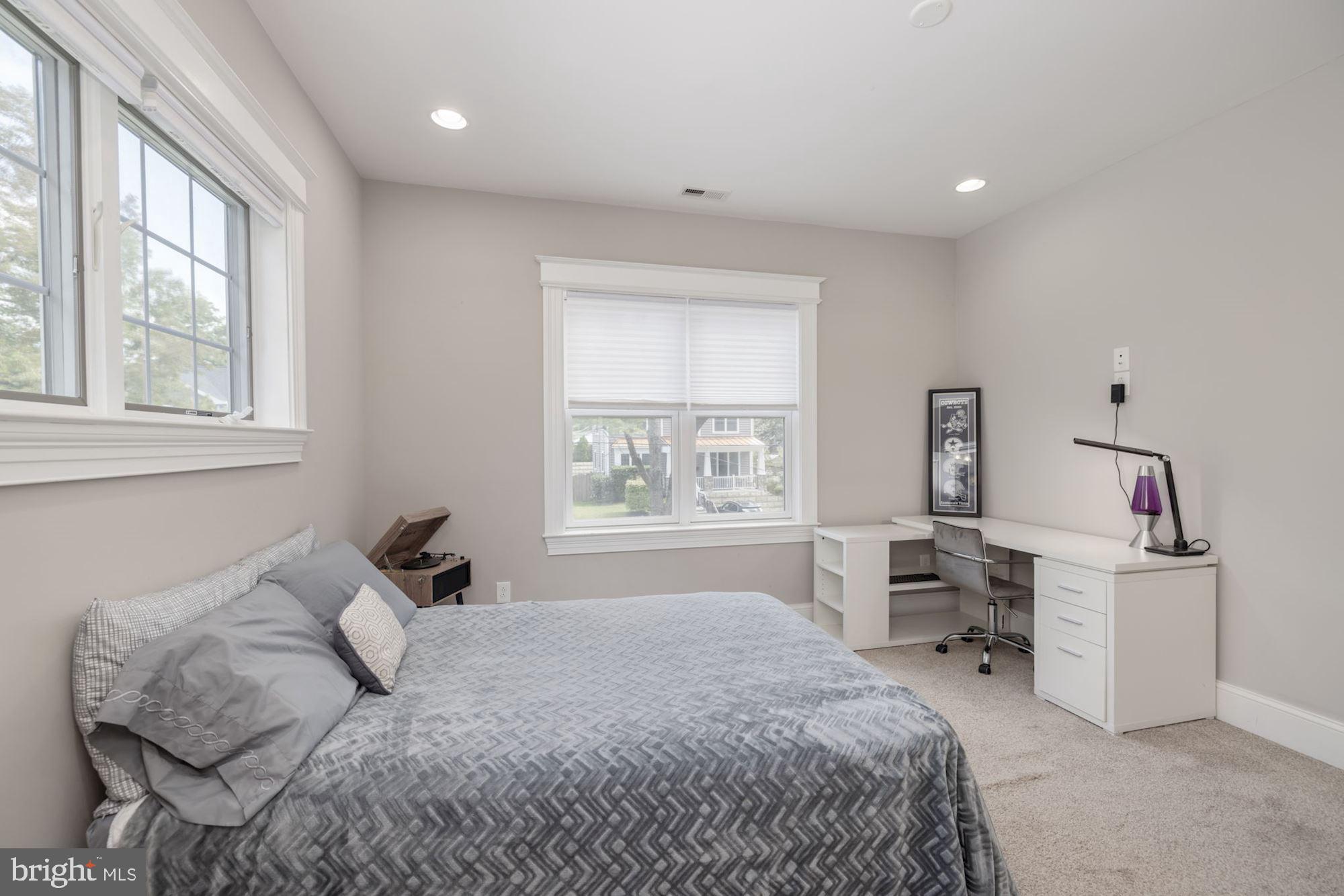 GEORGETOWN VILLAGE - Residential