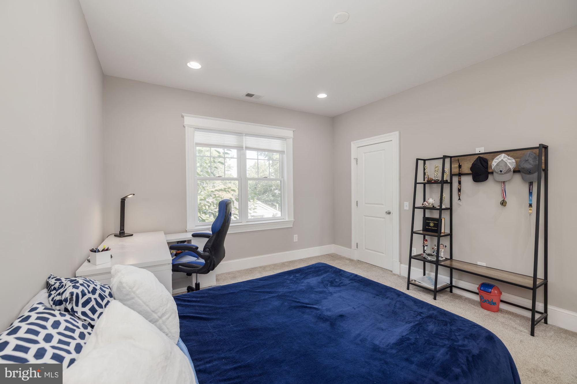 GEORGETOWN VILLAGE - Residential