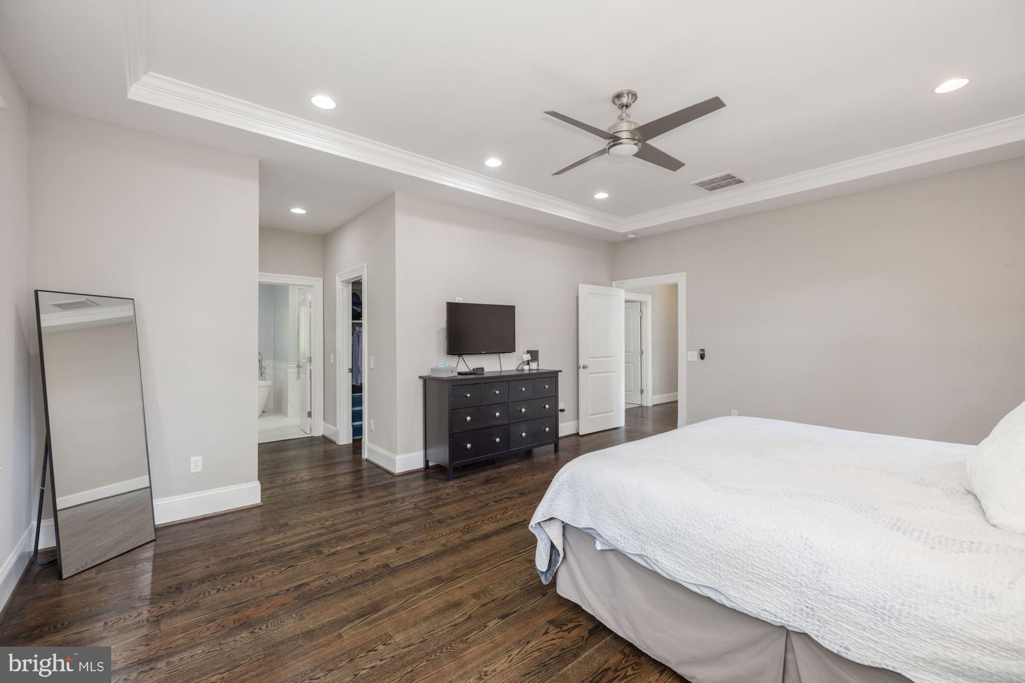 GEORGETOWN VILLAGE - Residential