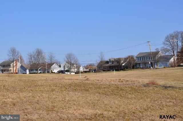 LEXINGTON ESTATES - Land