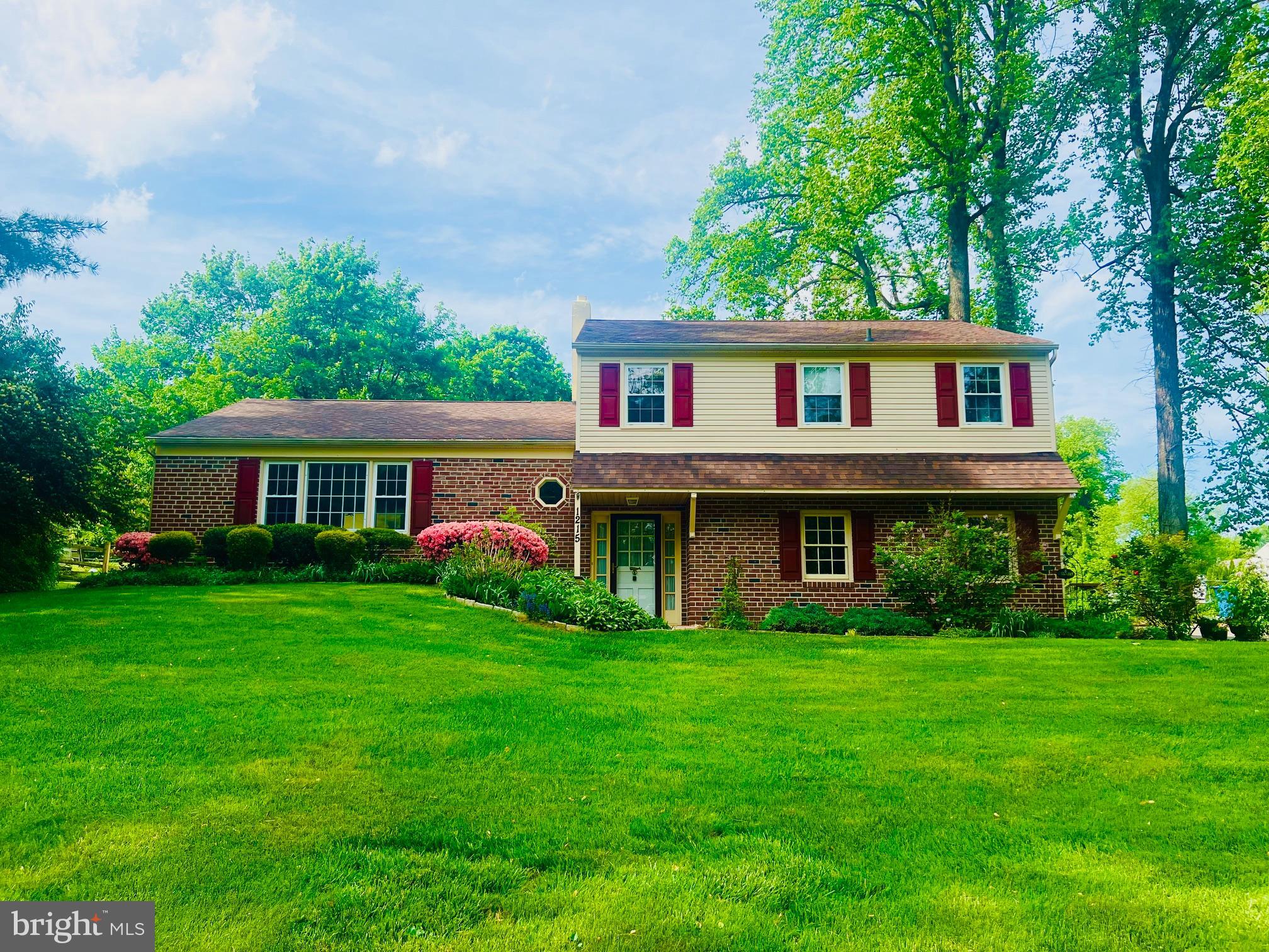 Hurry up and come see this well maintained 4BR 2.5 bath Split Level home in the well desired neighborhood of Falconcrest.  Original hardwood floors throughout the home.  Home was recently painted.  Only one owner, the original owner.  Enter the home from the front door and you are greeted by a set of stone and slate steps in the foyer.  The first floor has a large family room with a half bath and laundry room.  The second level hosts the Living Room, Dining Room and eat-in Kitchen.  The kitchen has plenty of cabinet space, upgraded cabinets and tile flooring.  There is a bonus room or sunroom patio with vinyl windows and a mini split for for AC in the summer and a gas heater for the colder weather. 
This home is ready for a buyer to make it their own.  The lot is flat and a manageable size.  This home is located in West Goshen Township, one of the best rated townships in the country.  This is a quiet street with minimal traffic.  Close to shopping and just minutes from the WC Borough.