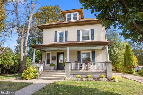 239 N PINE STREET LANGHORNE PA 19047