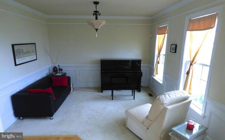 ACADEMY HILLS - Residential Lease