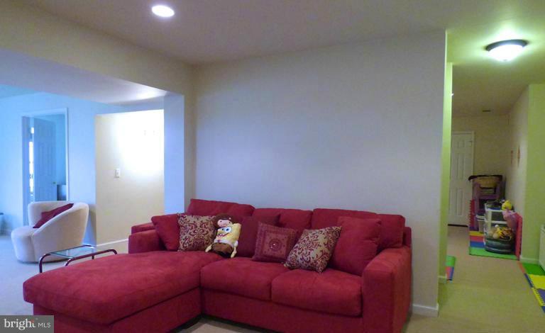 ACADEMY HILLS - Residential Lease