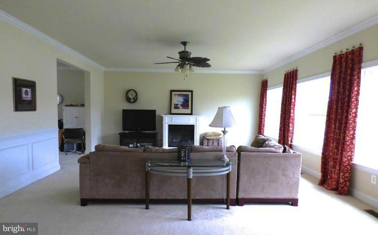 ACADEMY HILLS - Residential Lease