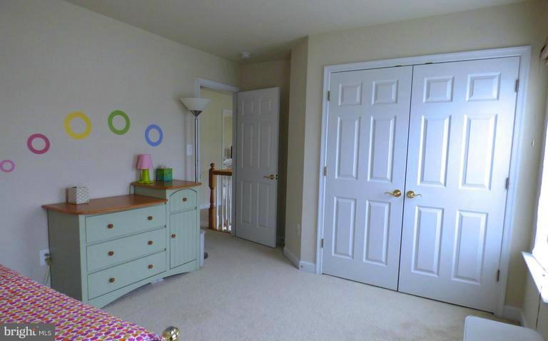 ACADEMY HILLS - Residential Lease