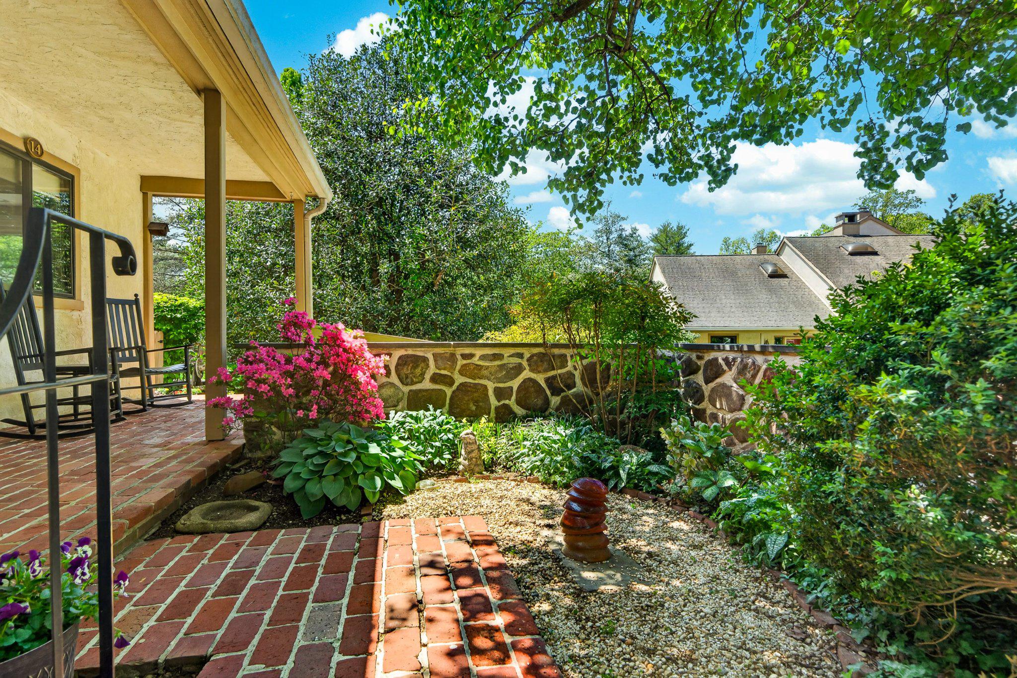 SUGAR KNOLL - Residential