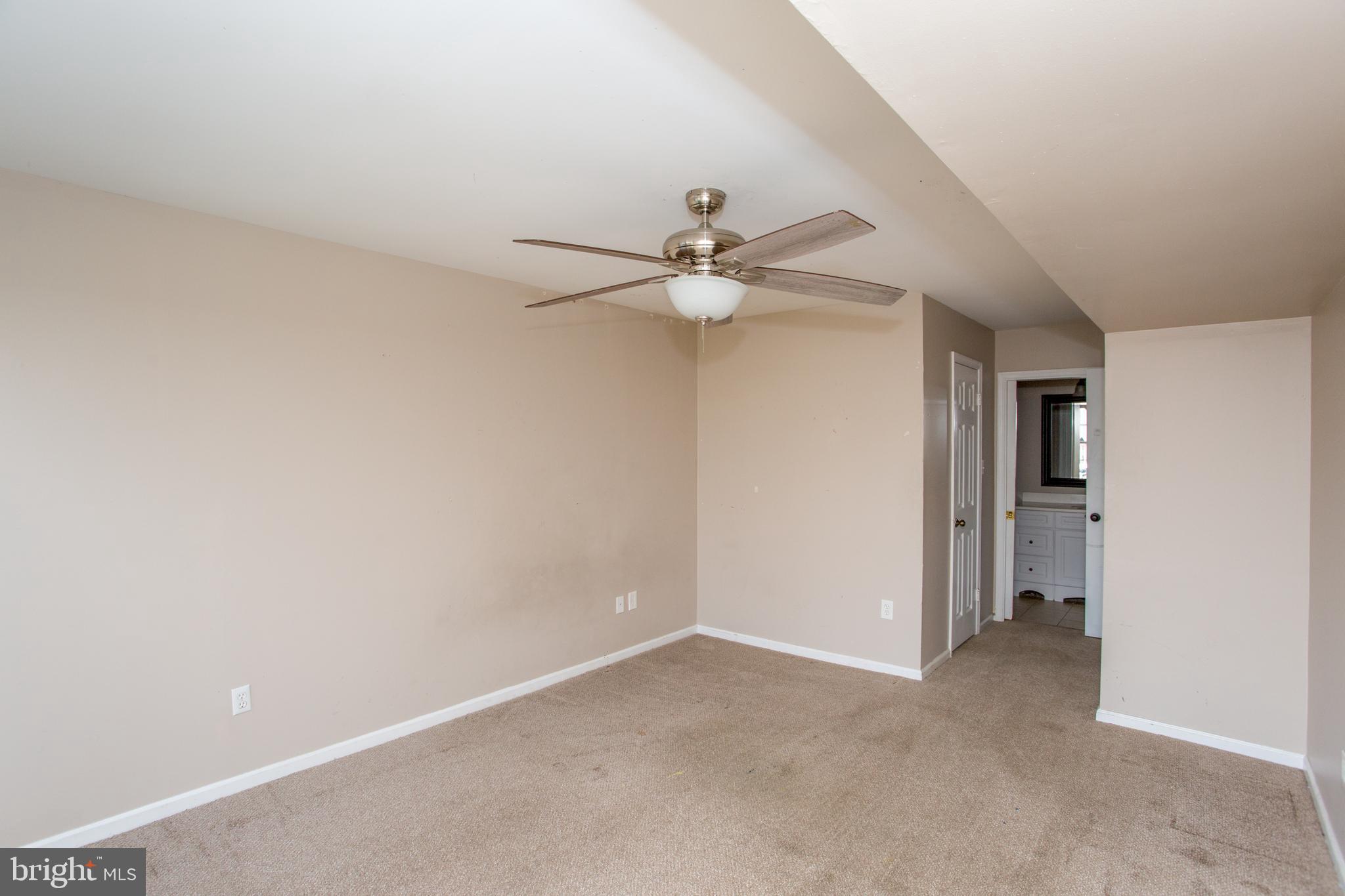 VILLAGE SHIRES - Residential