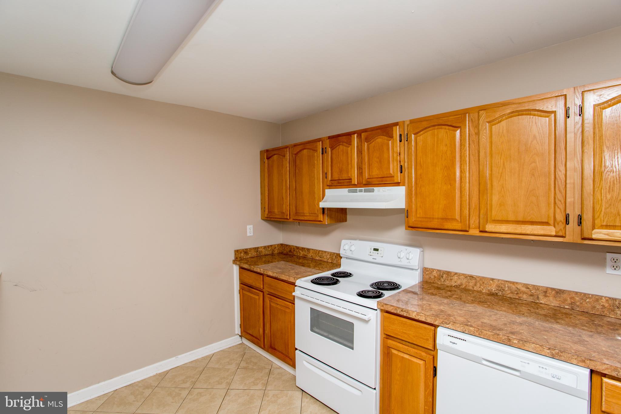 VILLAGE SHIRES - Residential