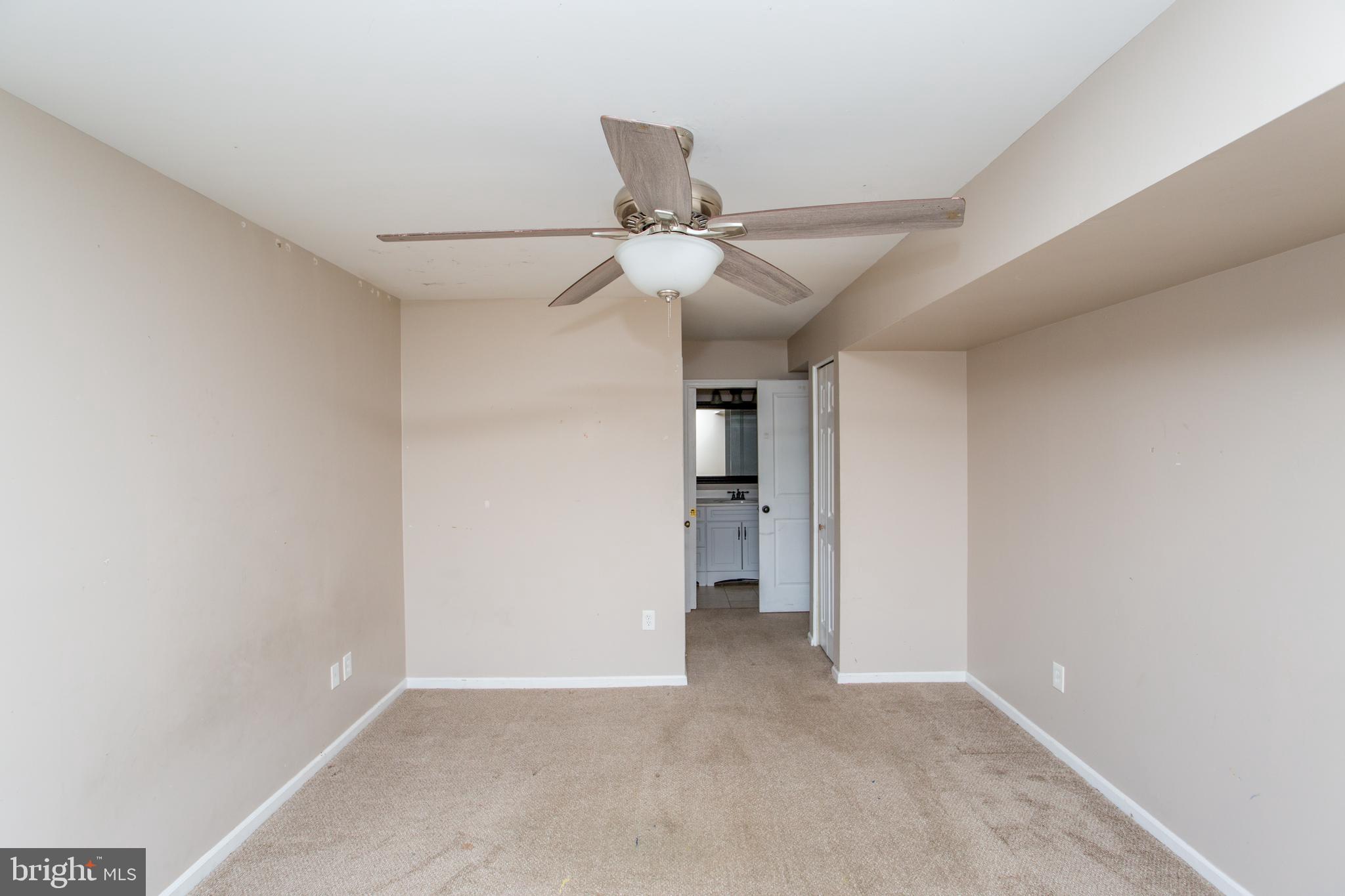 VILLAGE SHIRES - Residential