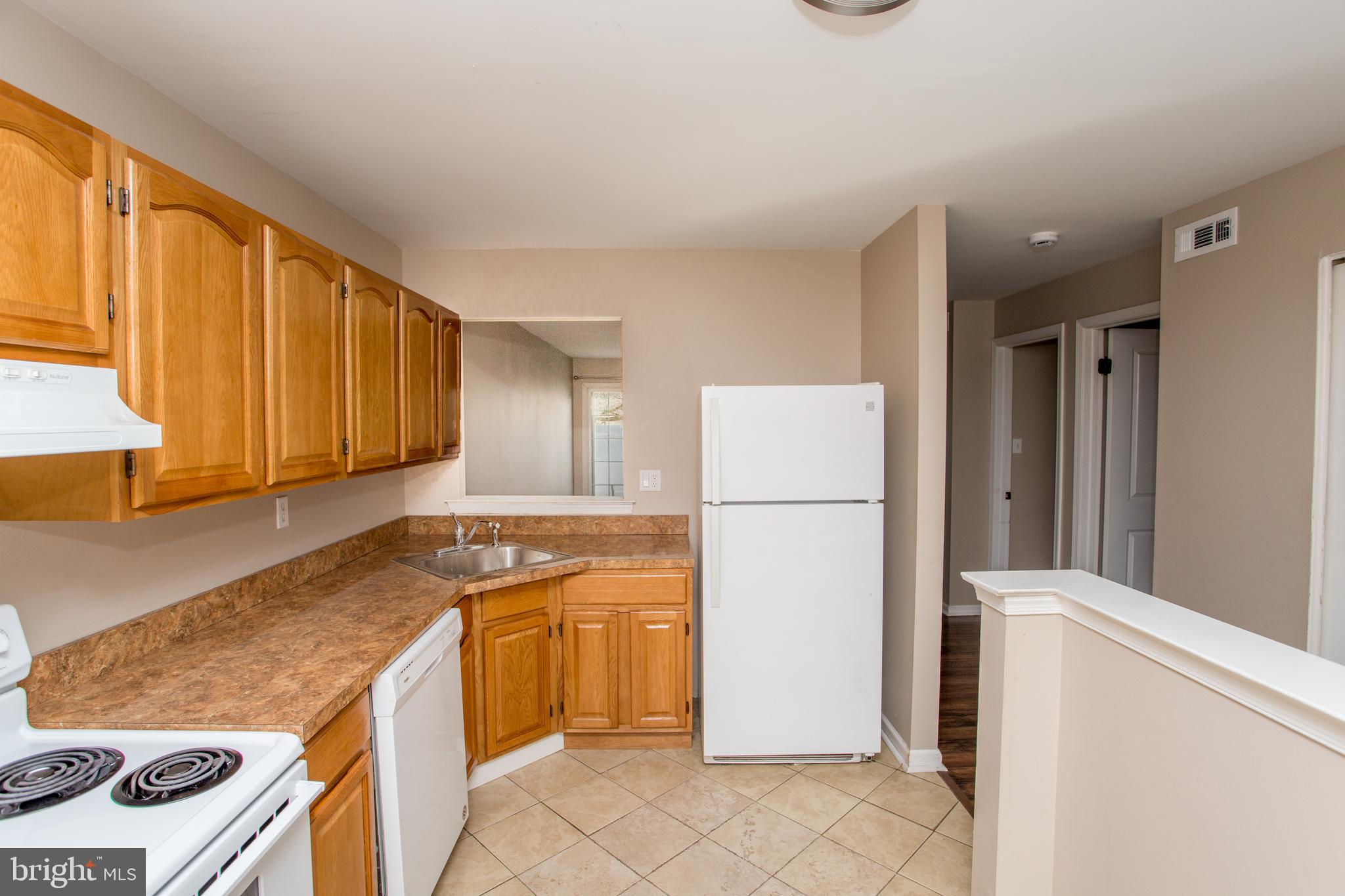 VILLAGE SHIRES - Residential