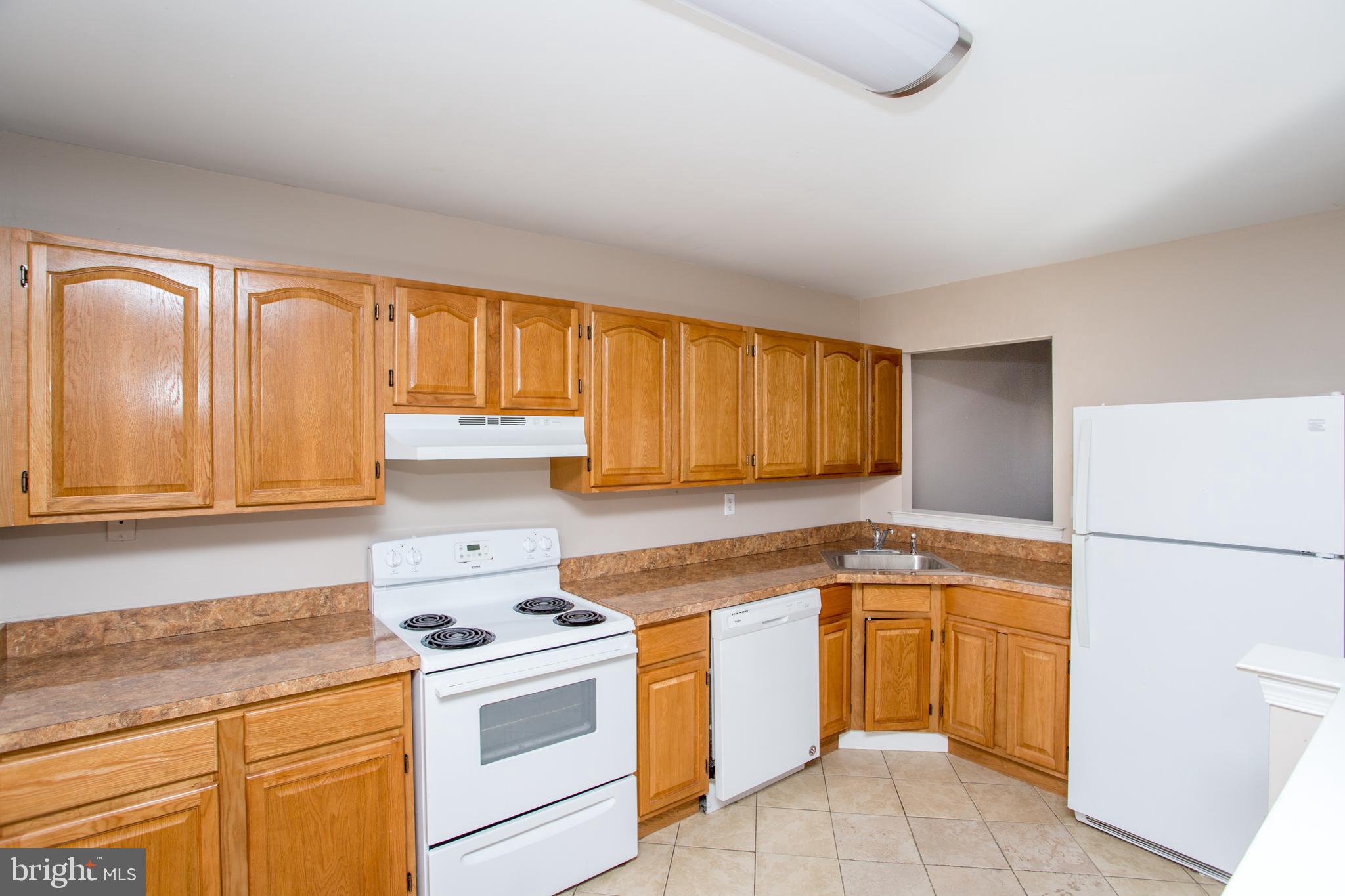 VILLAGE SHIRES - Residential