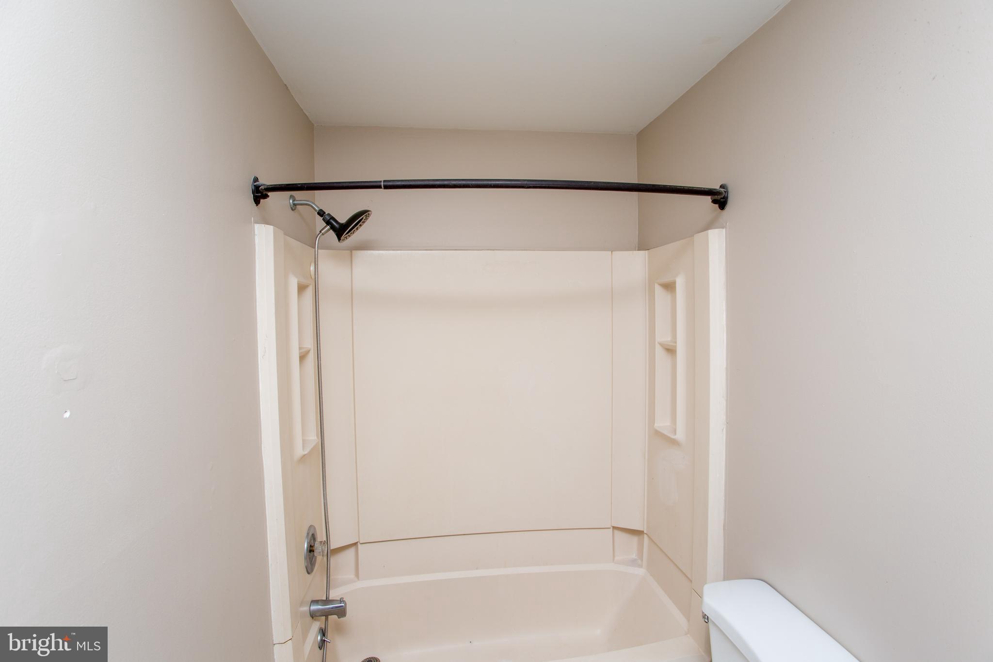 VILLAGE SHIRES - Residential