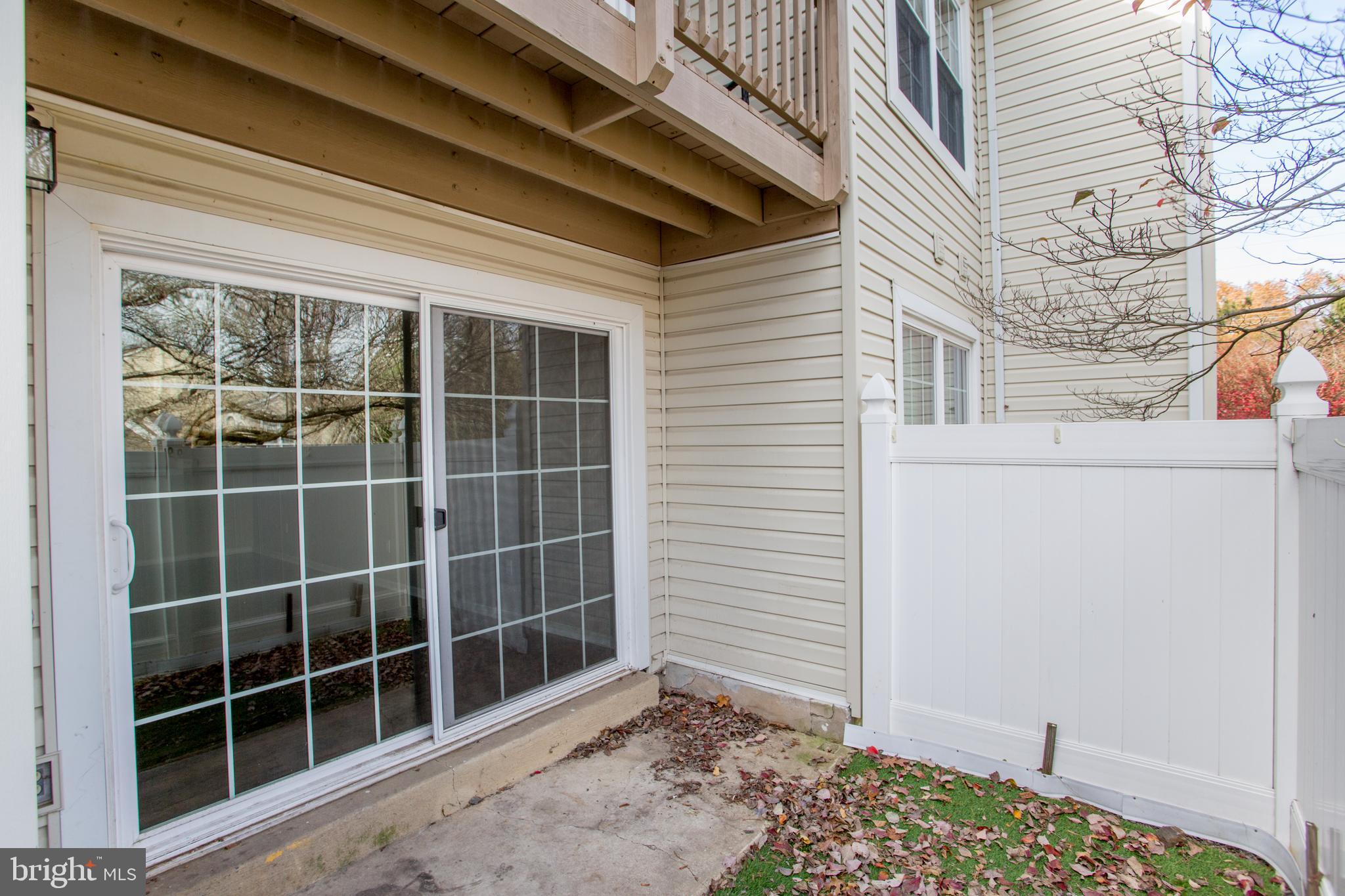 VILLAGE SHIRES - Residential