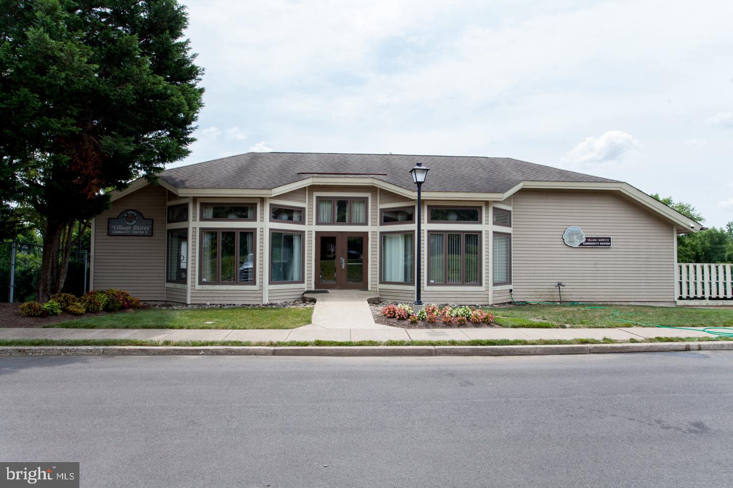 VILLAGE SHIRES - Residential