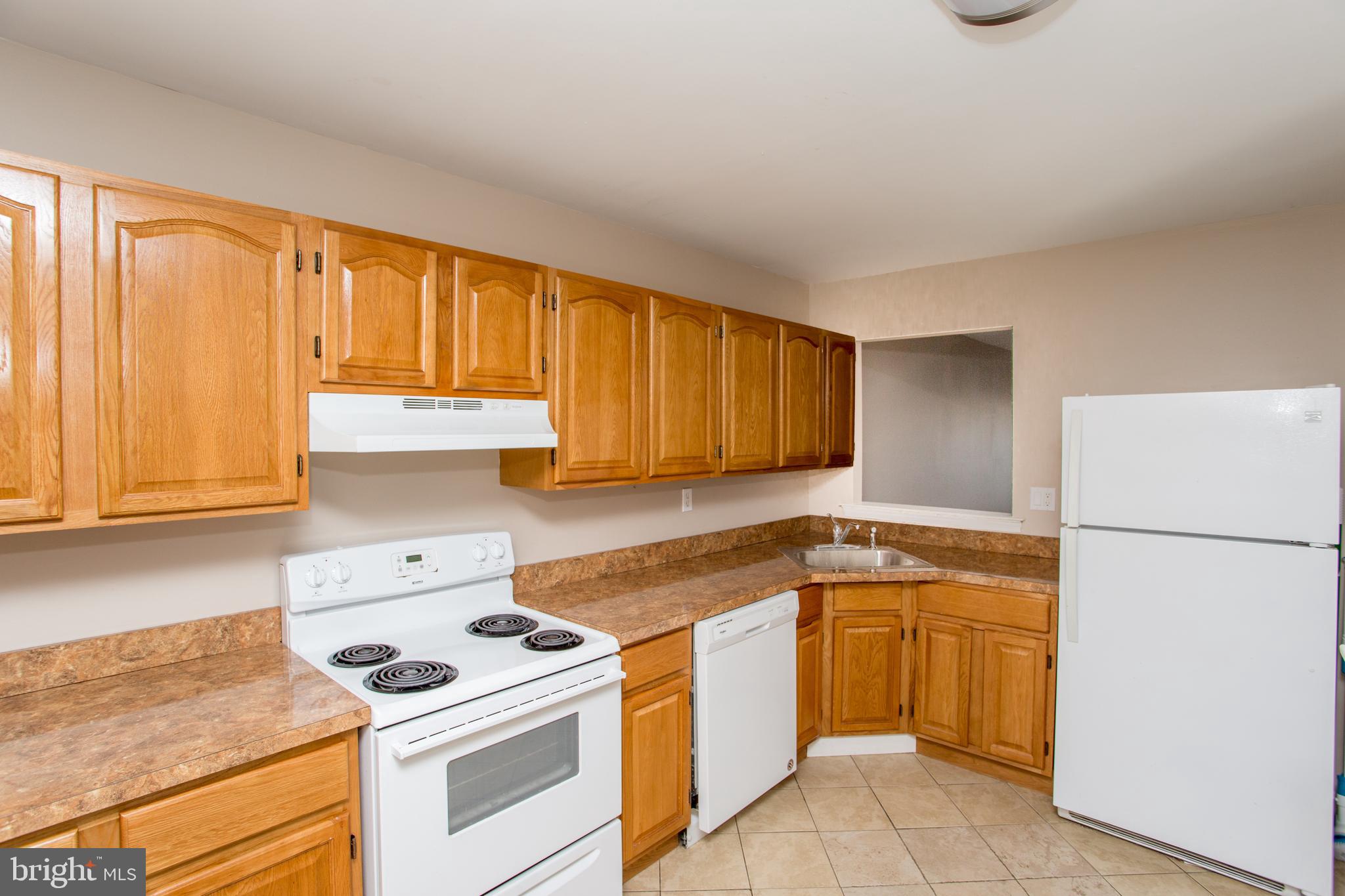 VILLAGE SHIRES - Residential