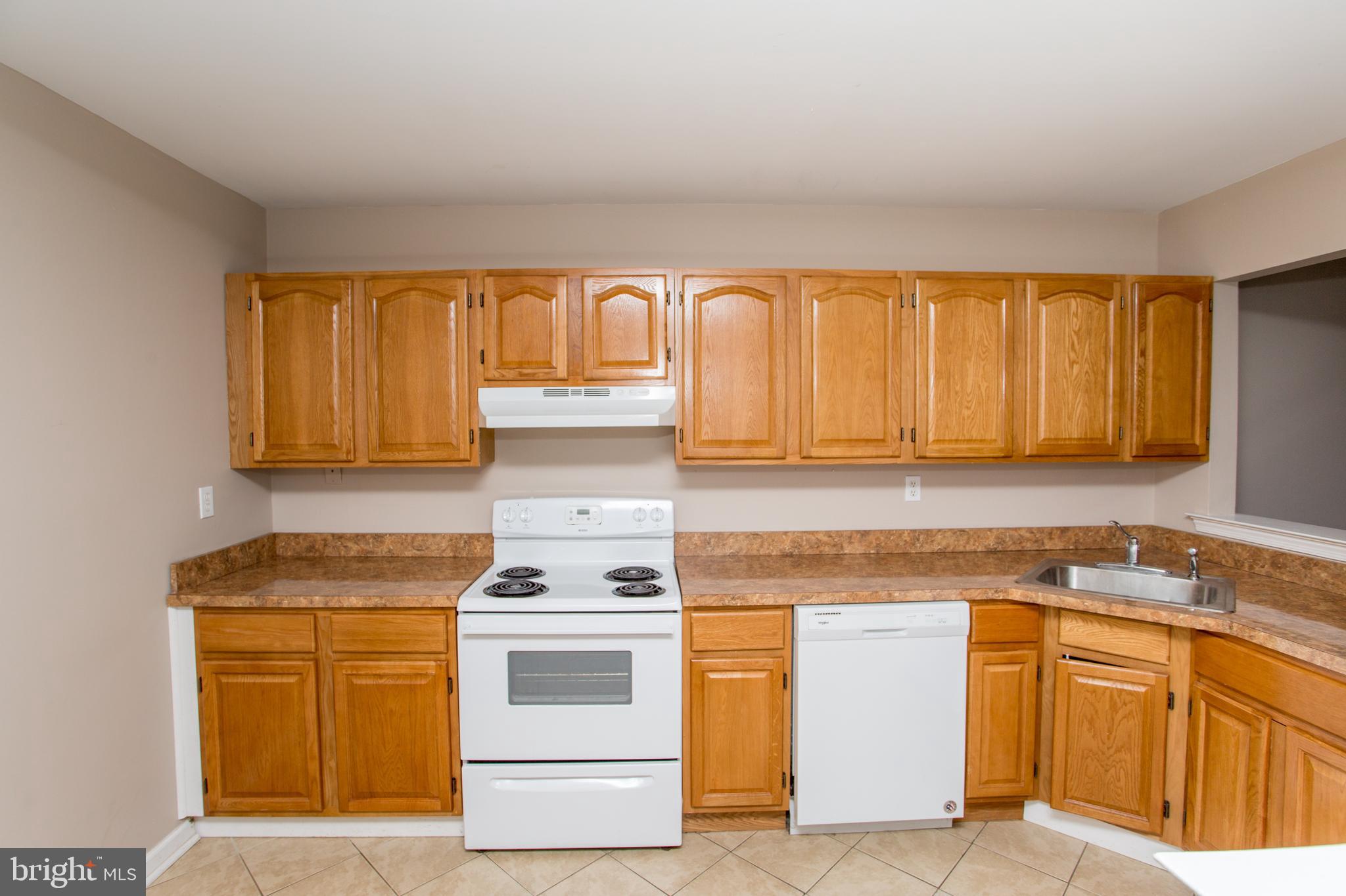 VILLAGE SHIRES - Residential