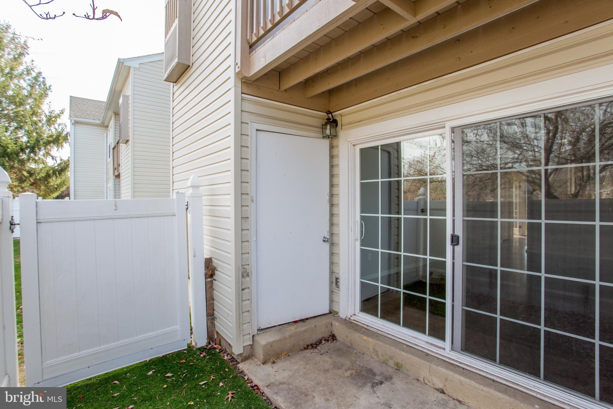 VILLAGE SHIRES - Residential