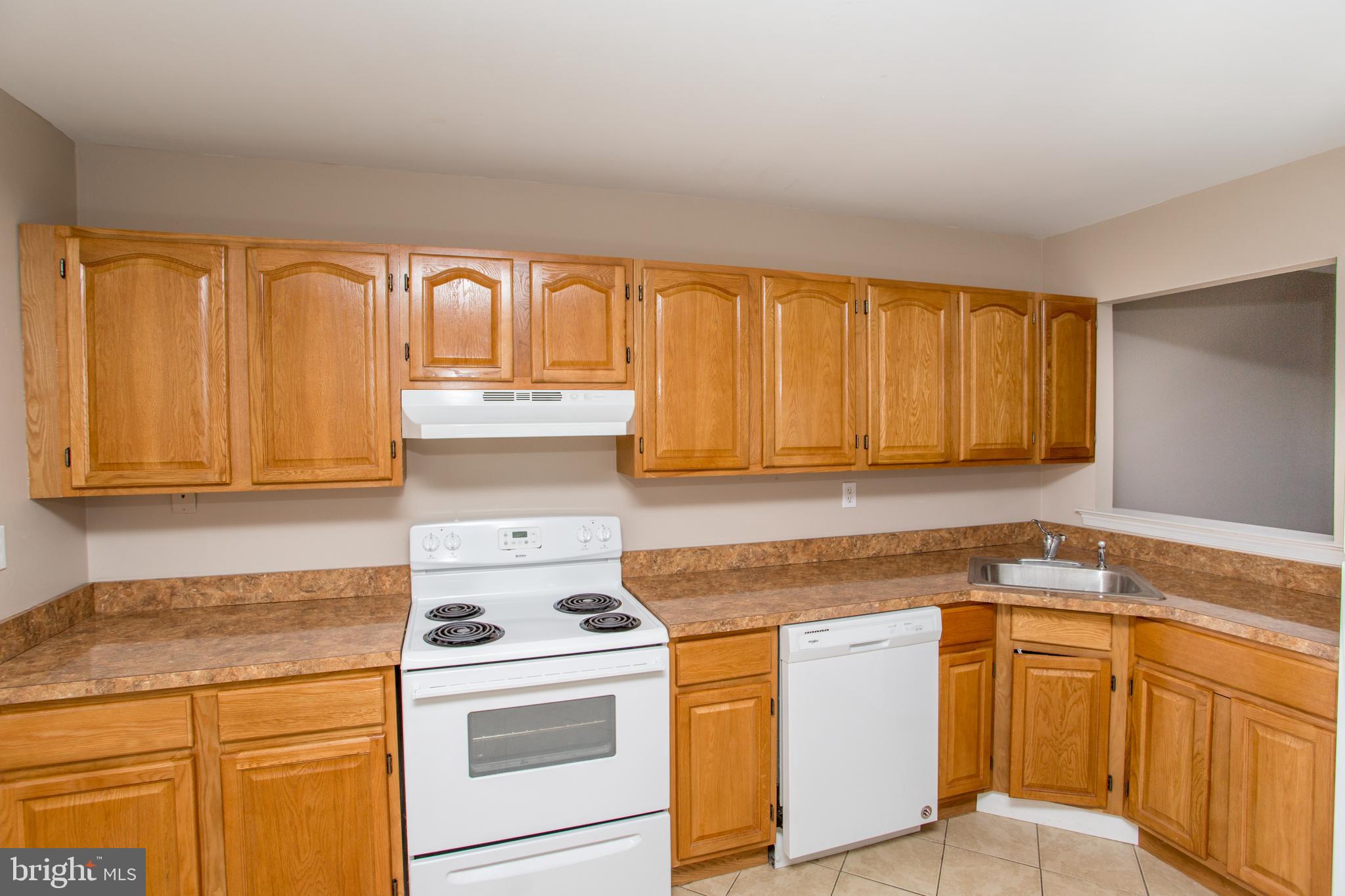 VILLAGE SHIRES - Residential