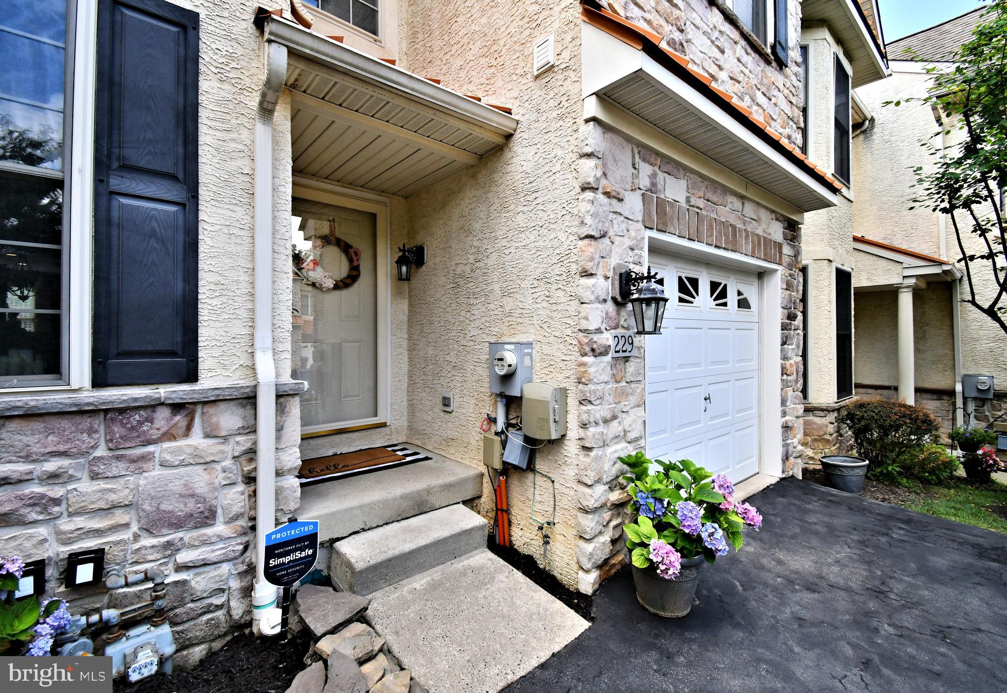 229 BAREFIELD LANE