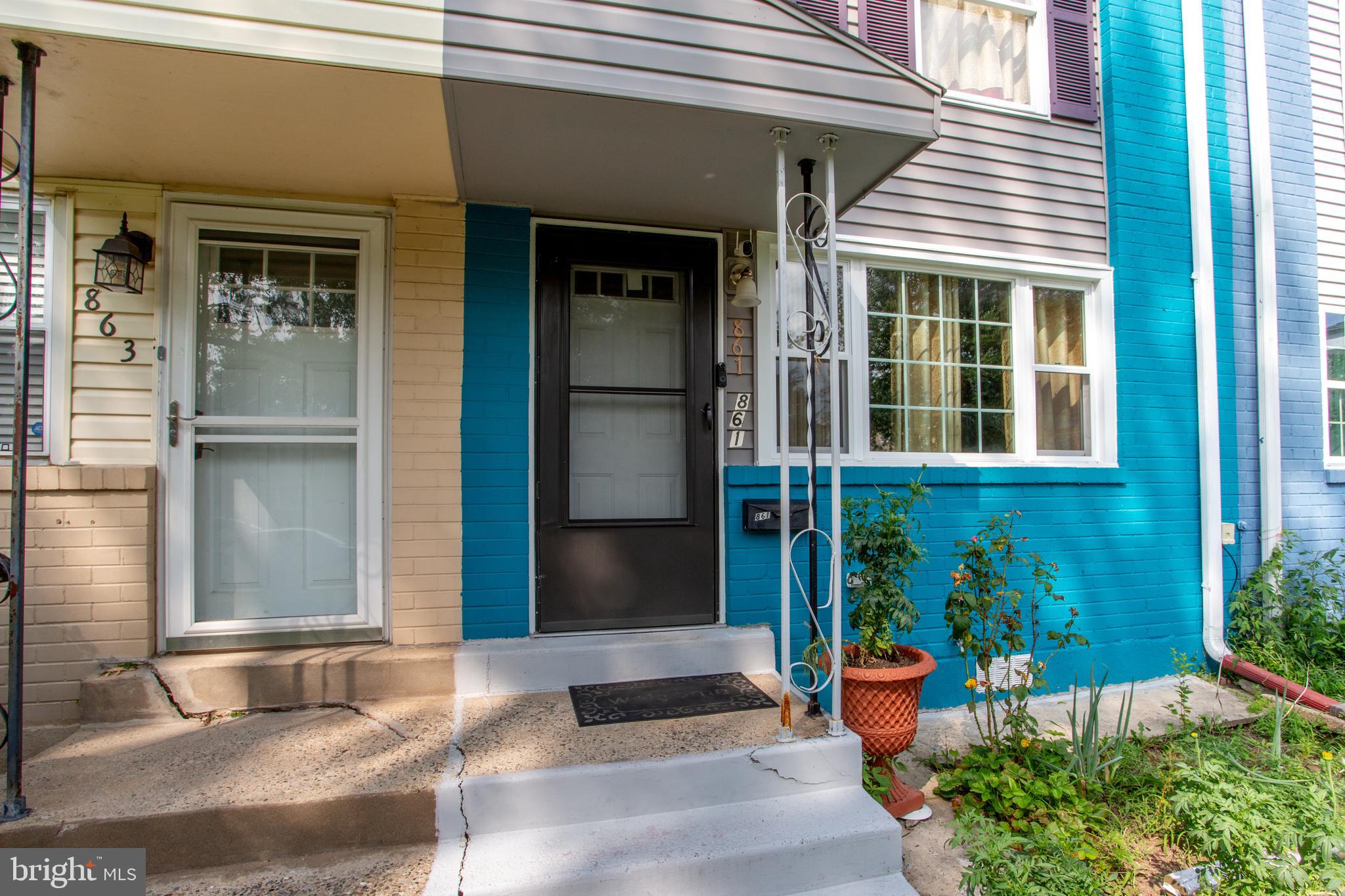 861 WEDGEWOOD DRIVE