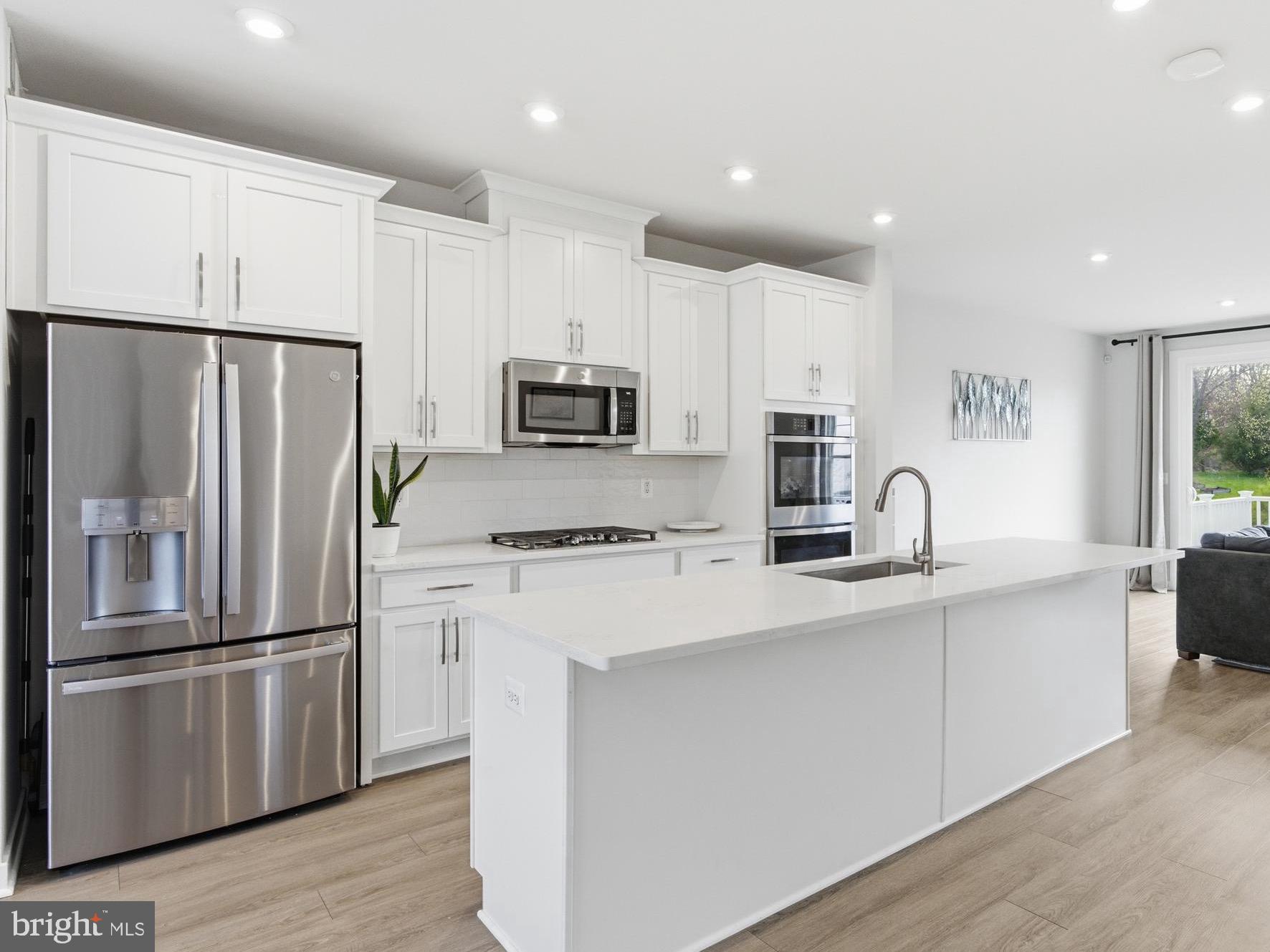 ARCOLA TOWN CENTER - Residential