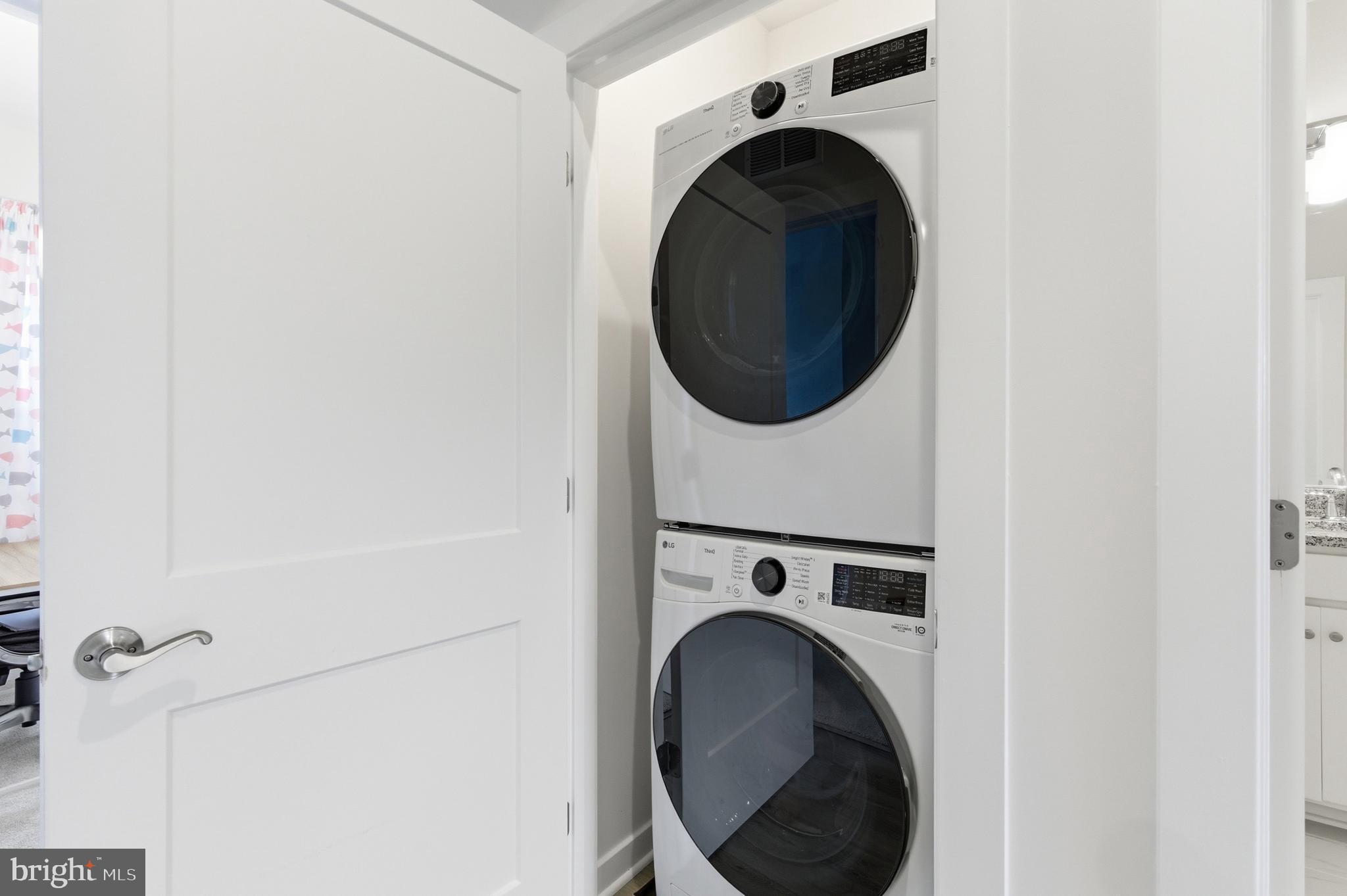 ARCOLA TOWN CENTER - Residential