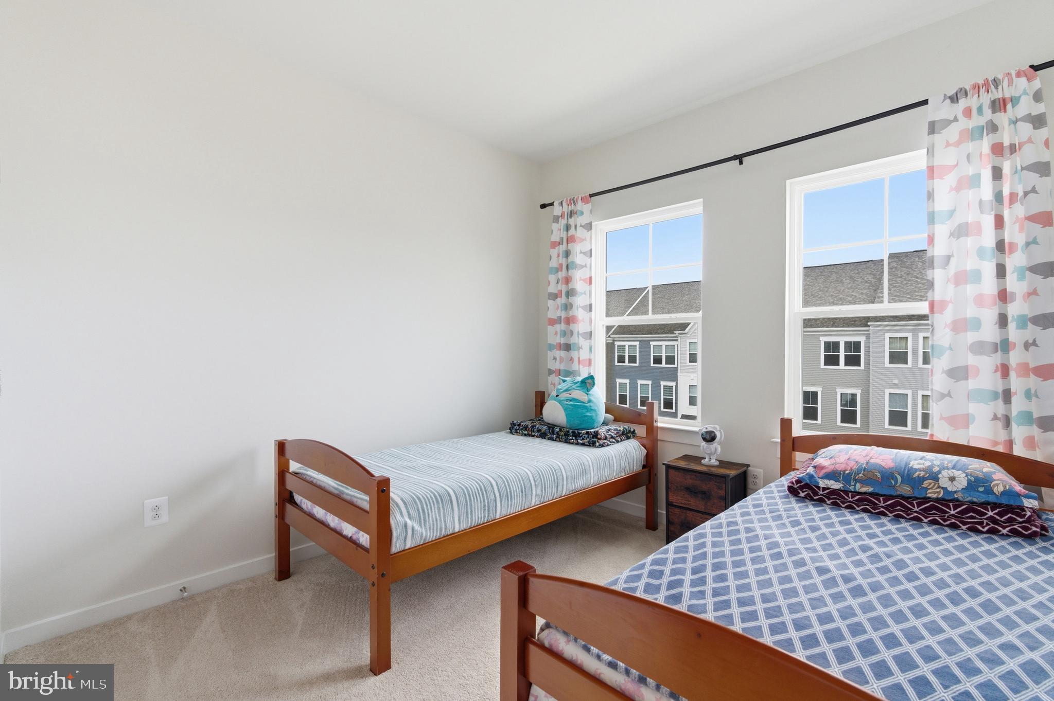 ARCOLA TOWN CENTER - Residential