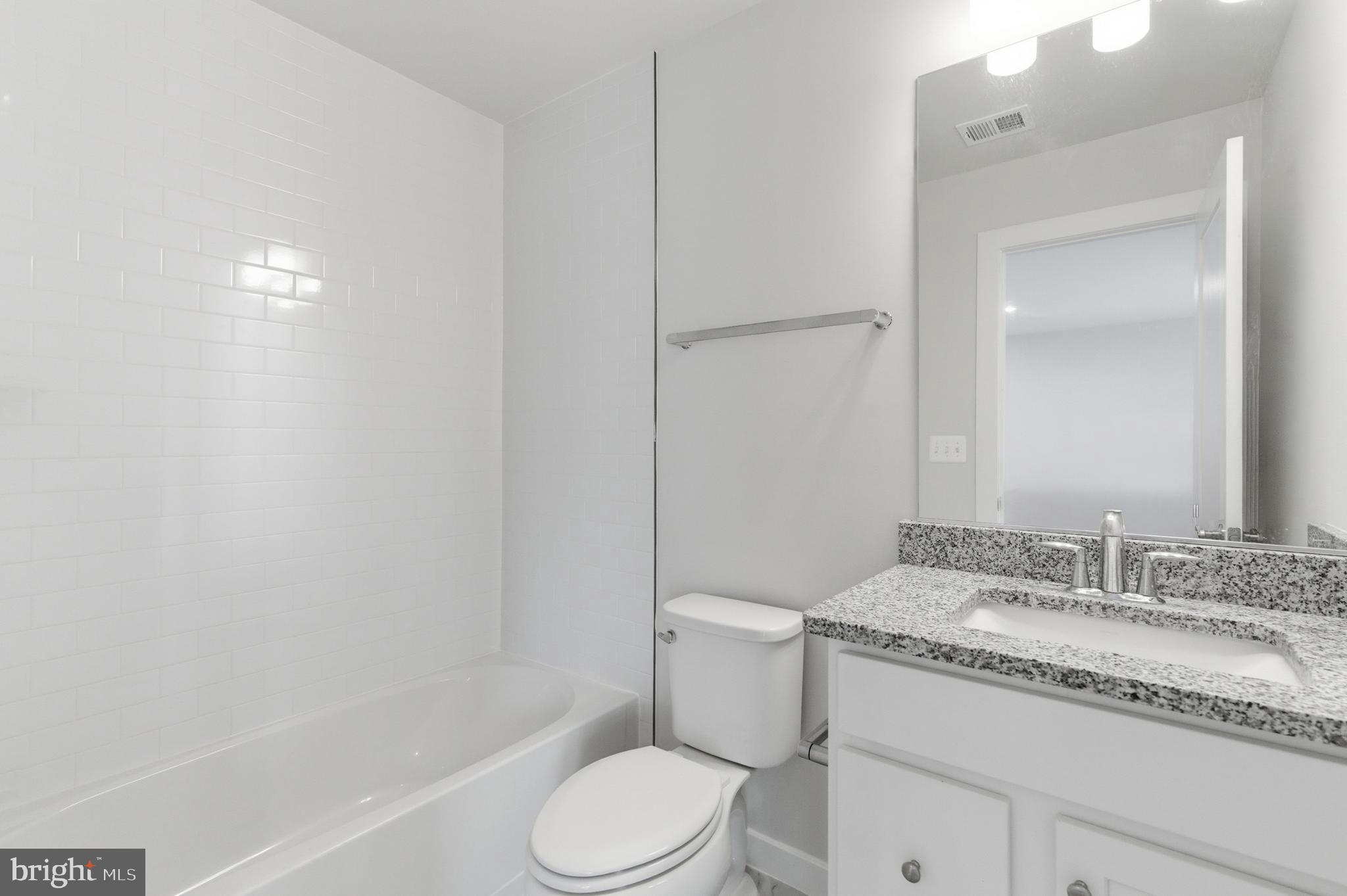 ARCOLA TOWN CENTER - Residential