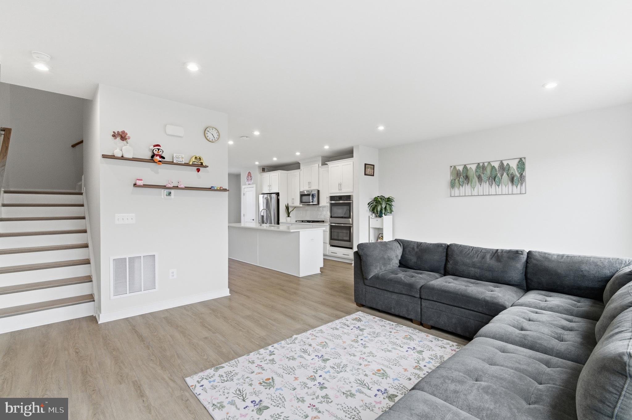 ARCOLA TOWN CENTER - Residential