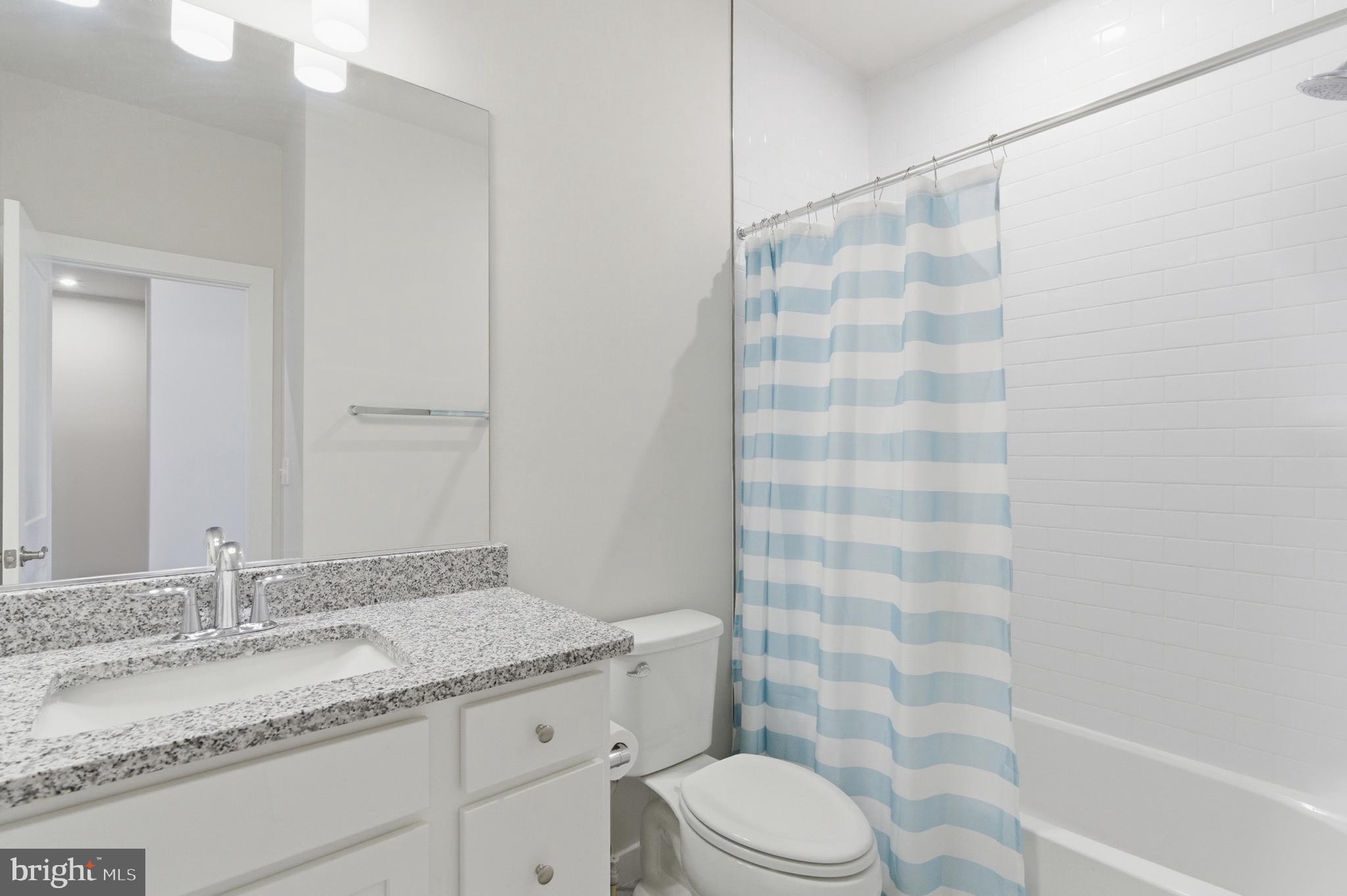 ARCOLA TOWN CENTER - Residential