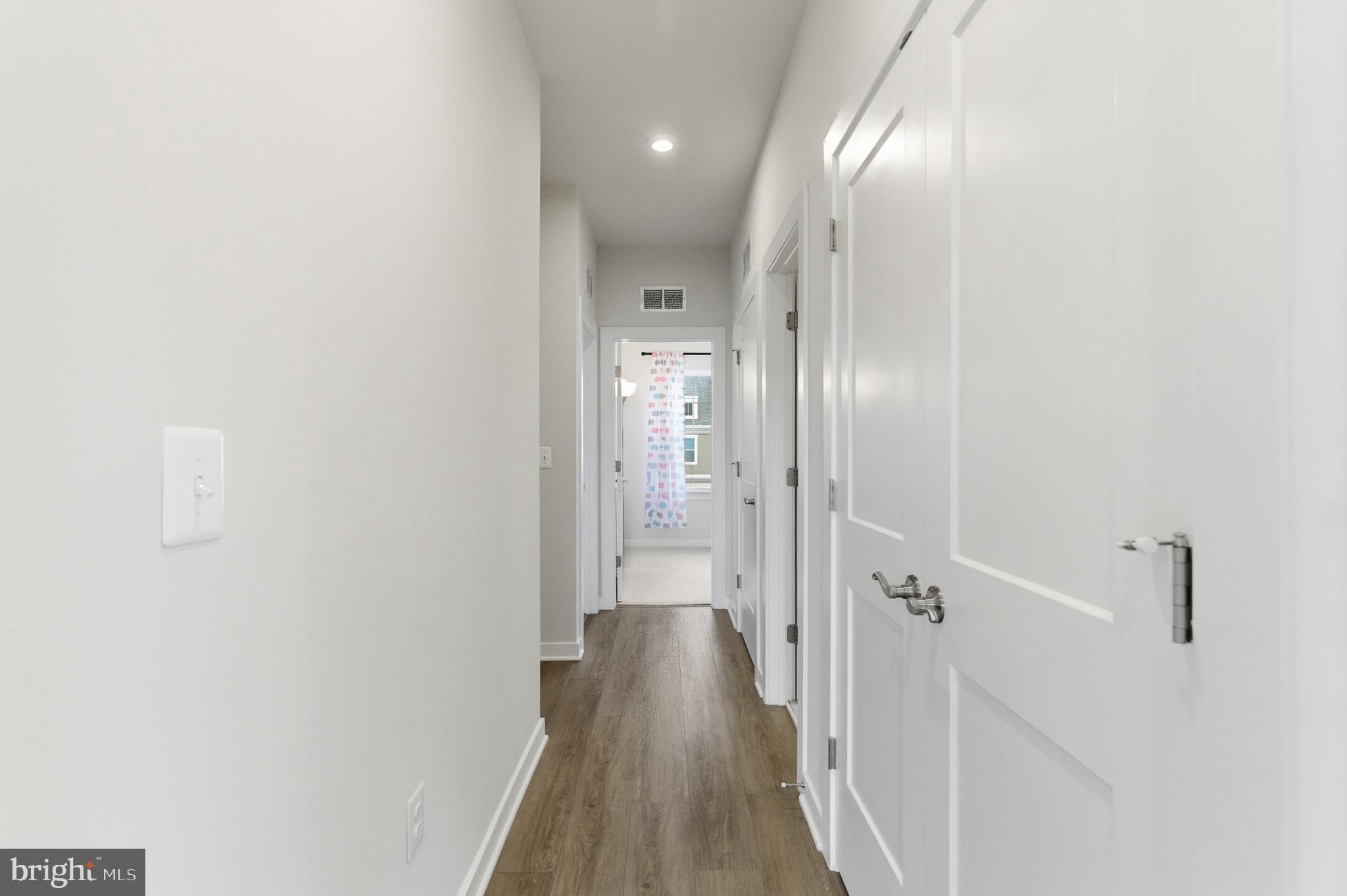 ARCOLA TOWN CENTER - Residential