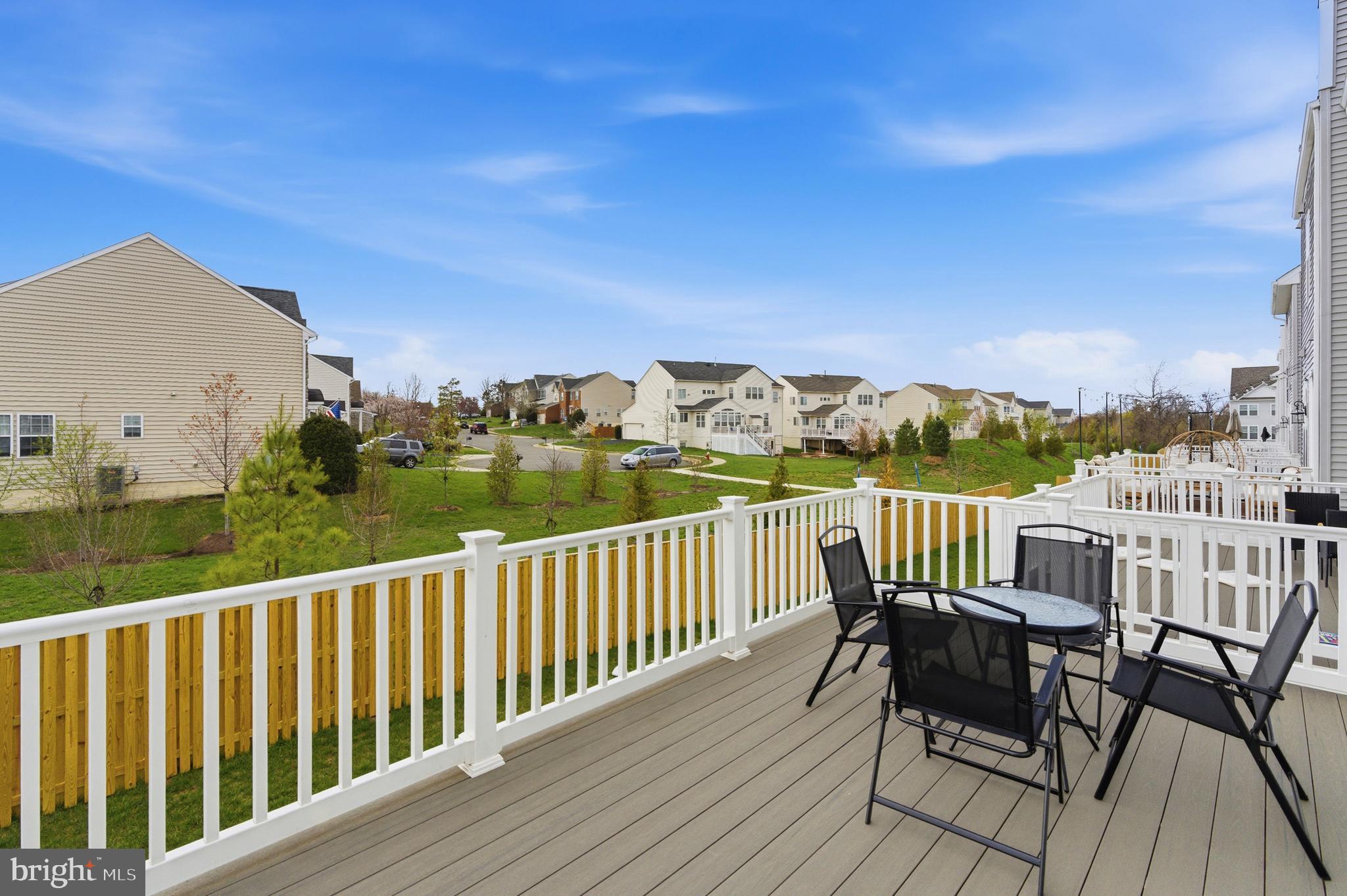 ARCOLA TOWN CENTER - Residential