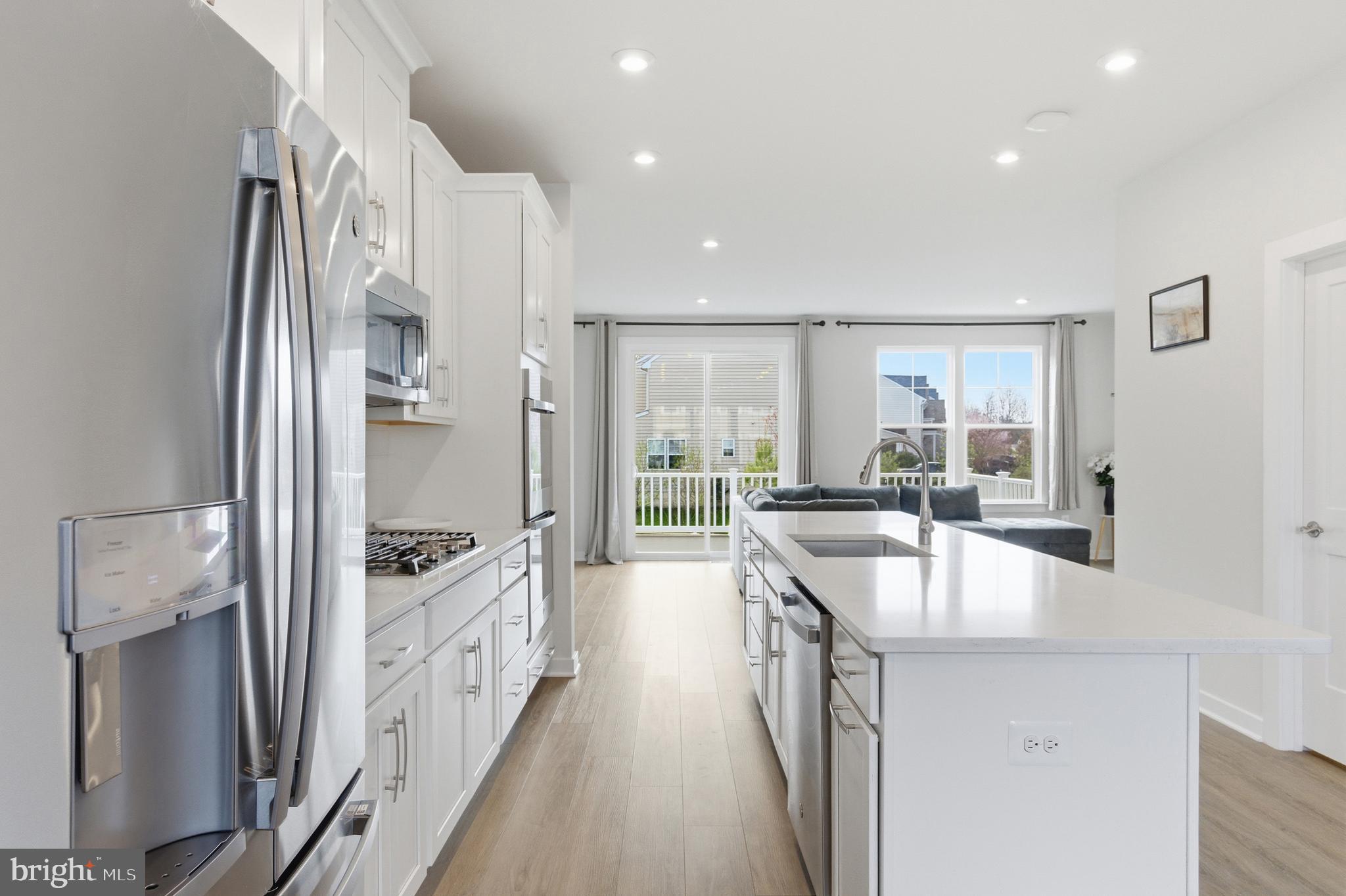 ARCOLA TOWN CENTER - Residential