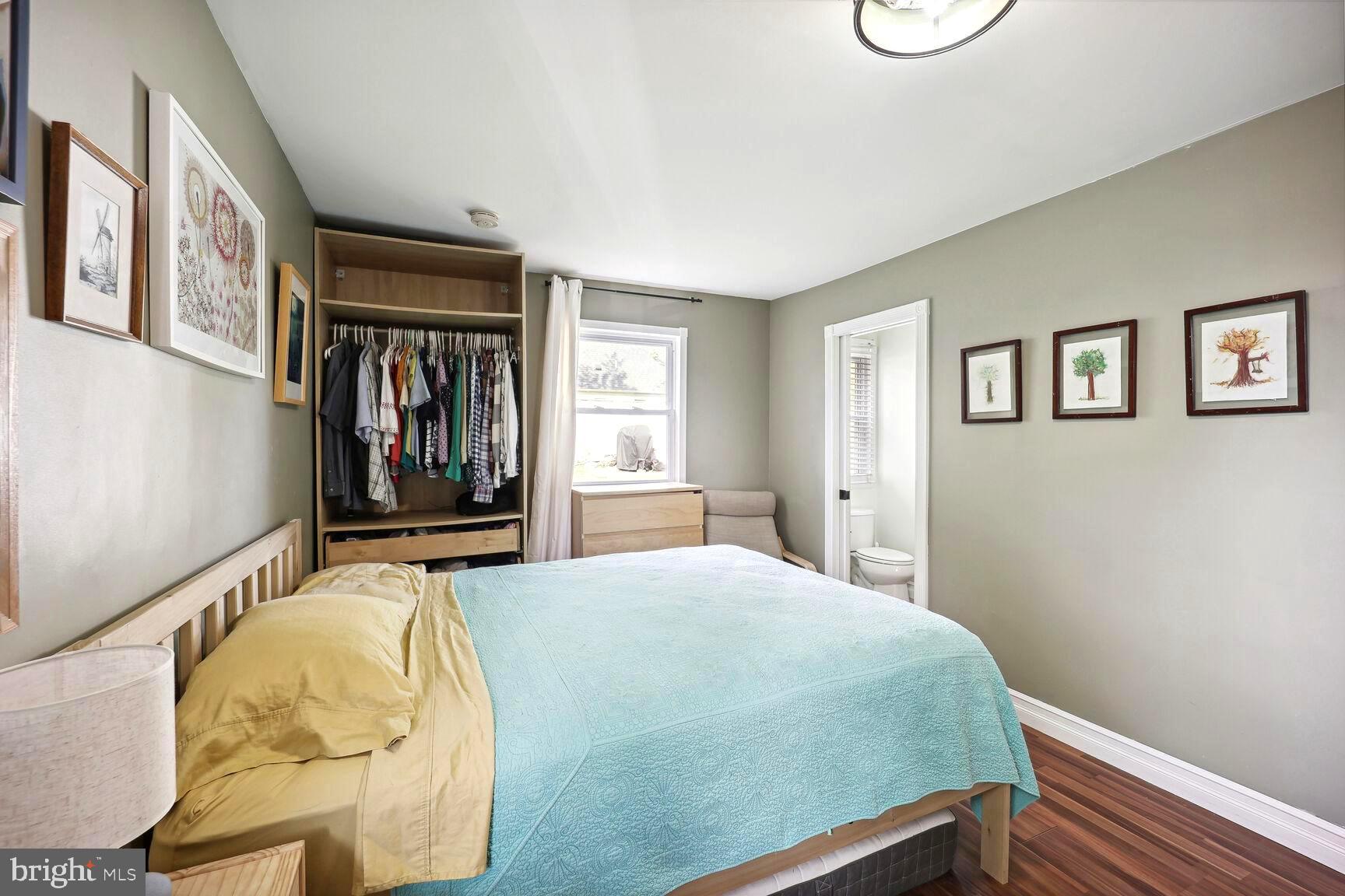 WOODLAND BEACH - Residential