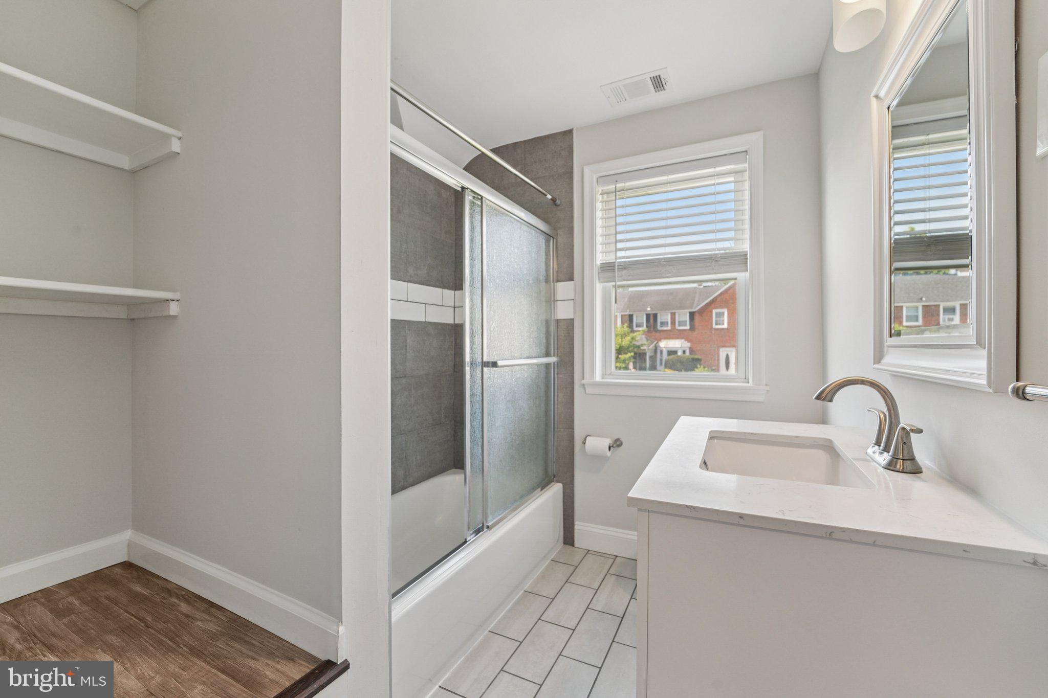 NORTHWOOD - Residential