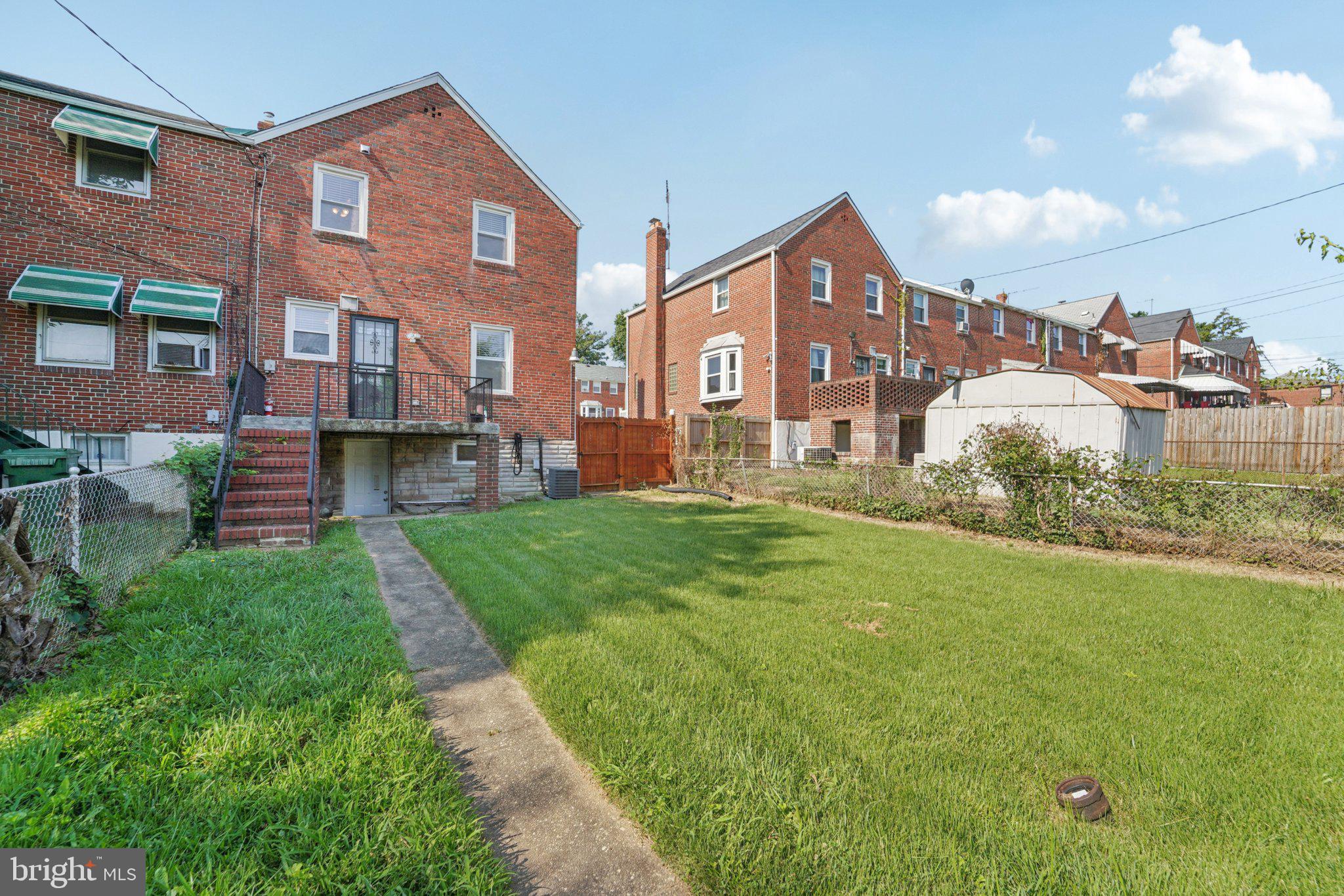 NORTHWOOD - Residential