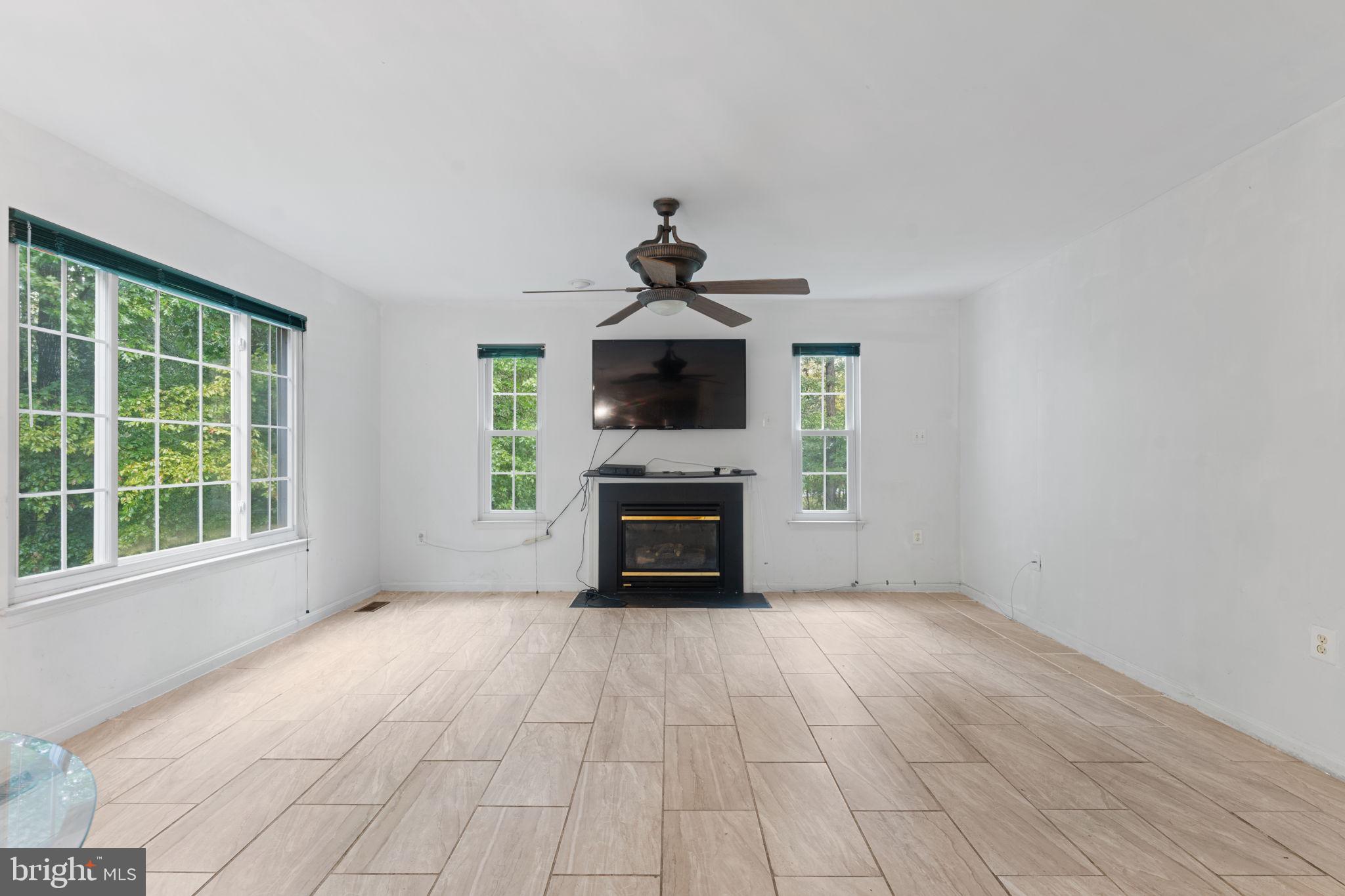 WOODHAVEN ESTATES - Residential