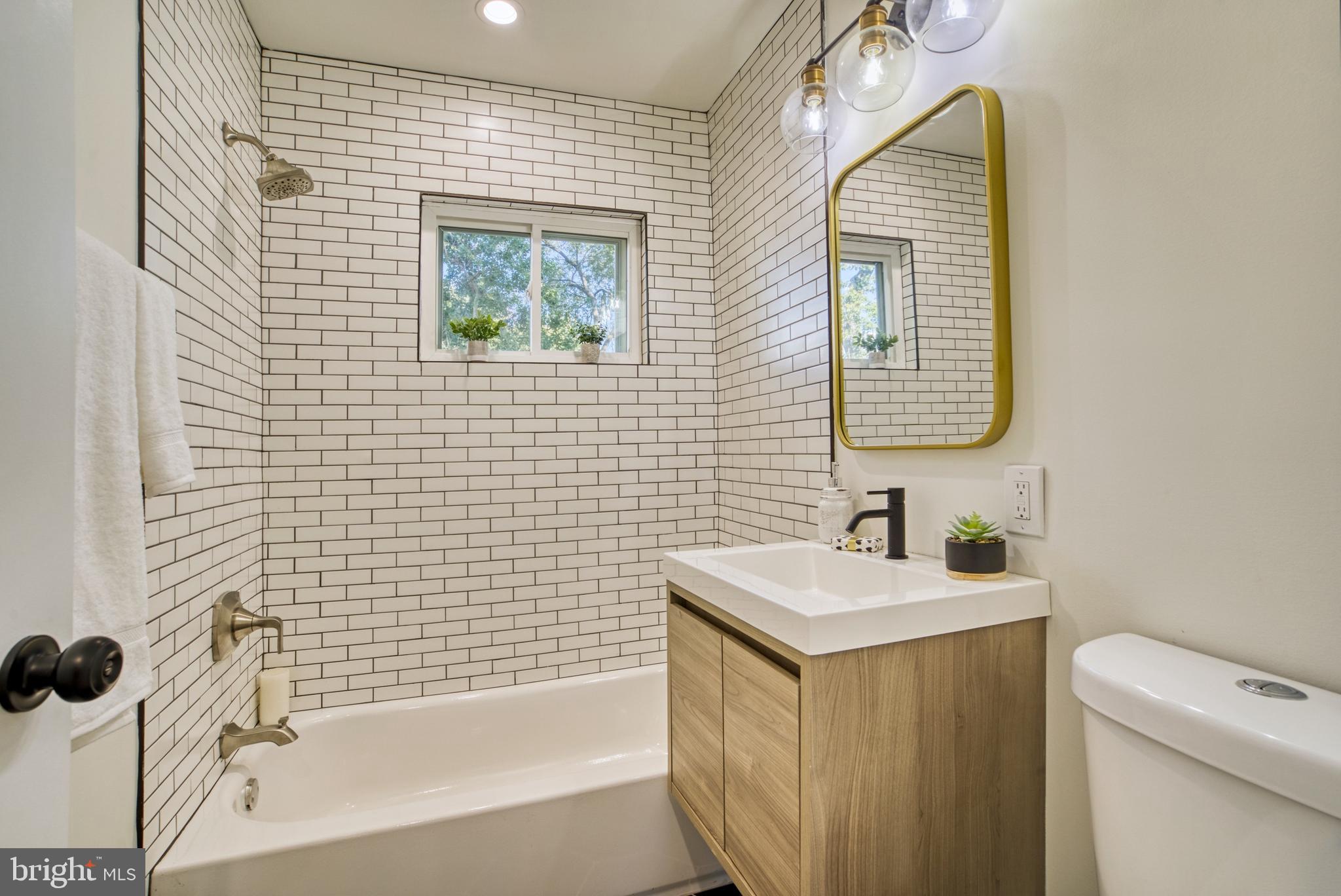 BEACON MANOR - Residential