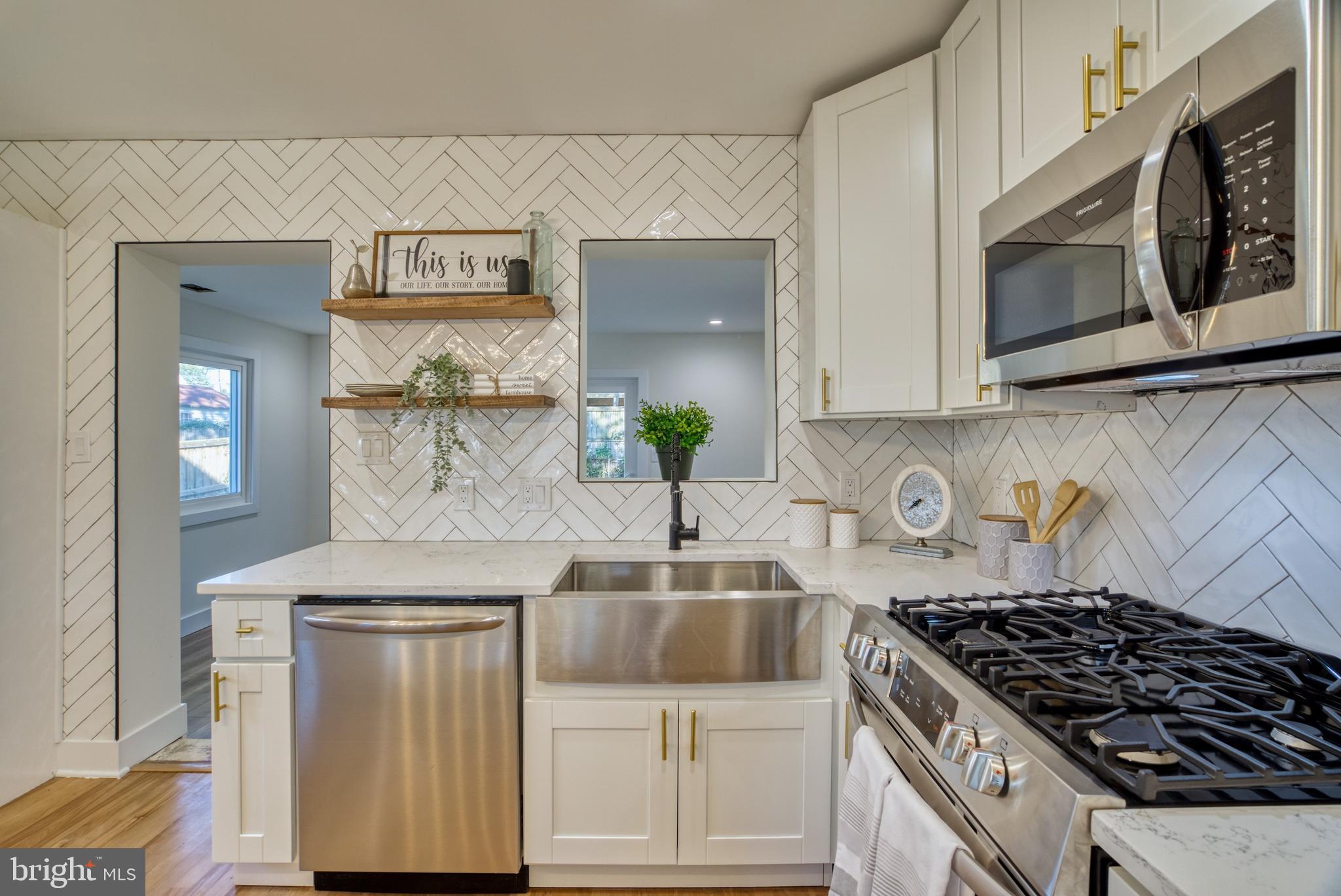 BEACON MANOR - Residential