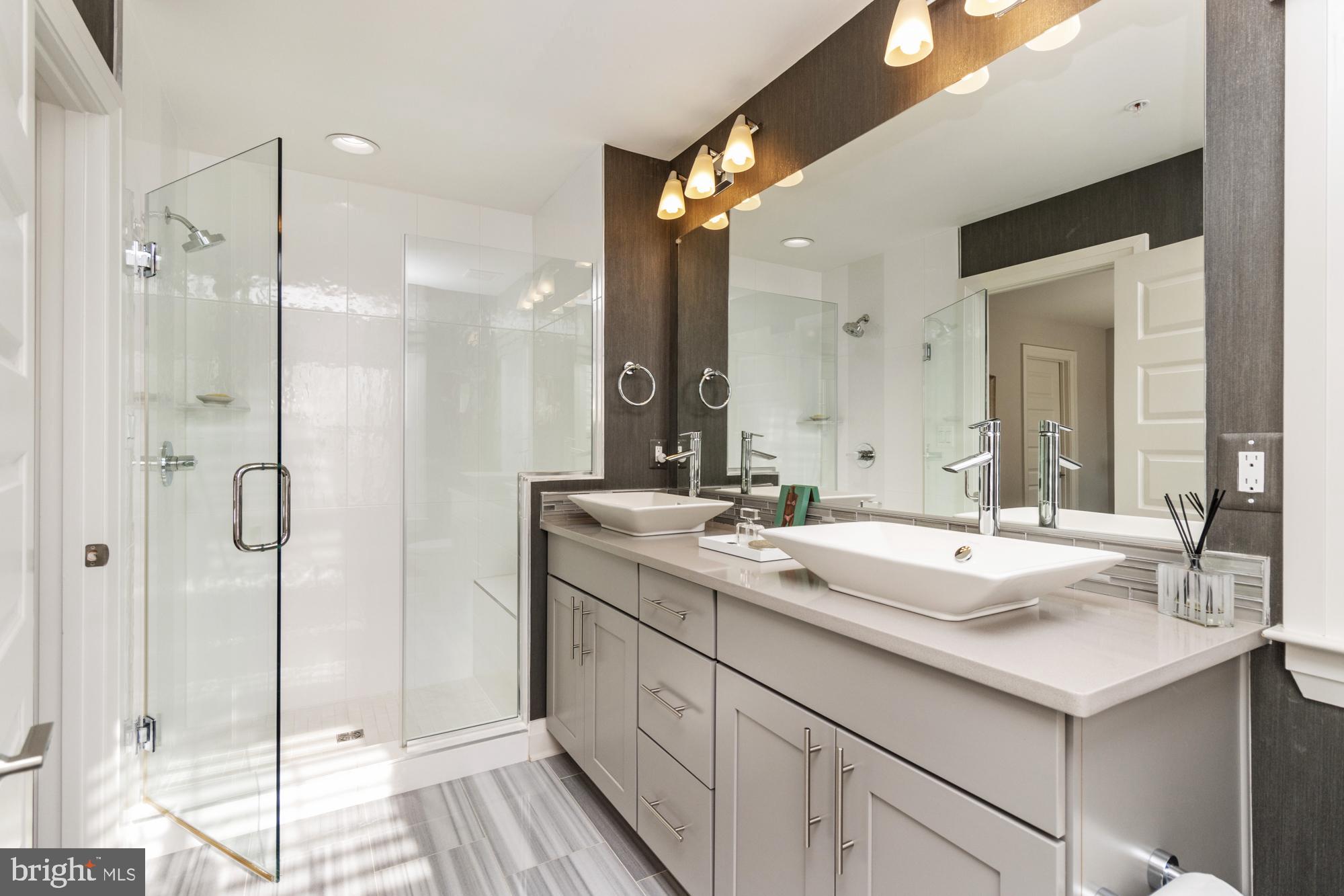 RIVERSIDE - Residential